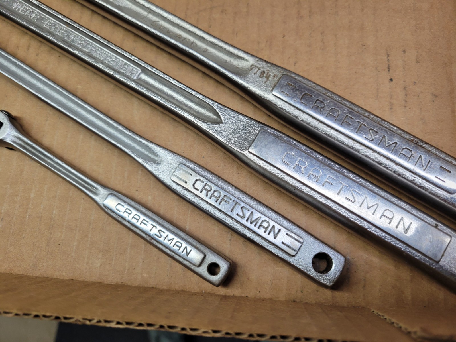 Craftsman USA 4-Piece Breaker Bar Set 1/4 + 3/8 + 1/2″ + 1/2″ long