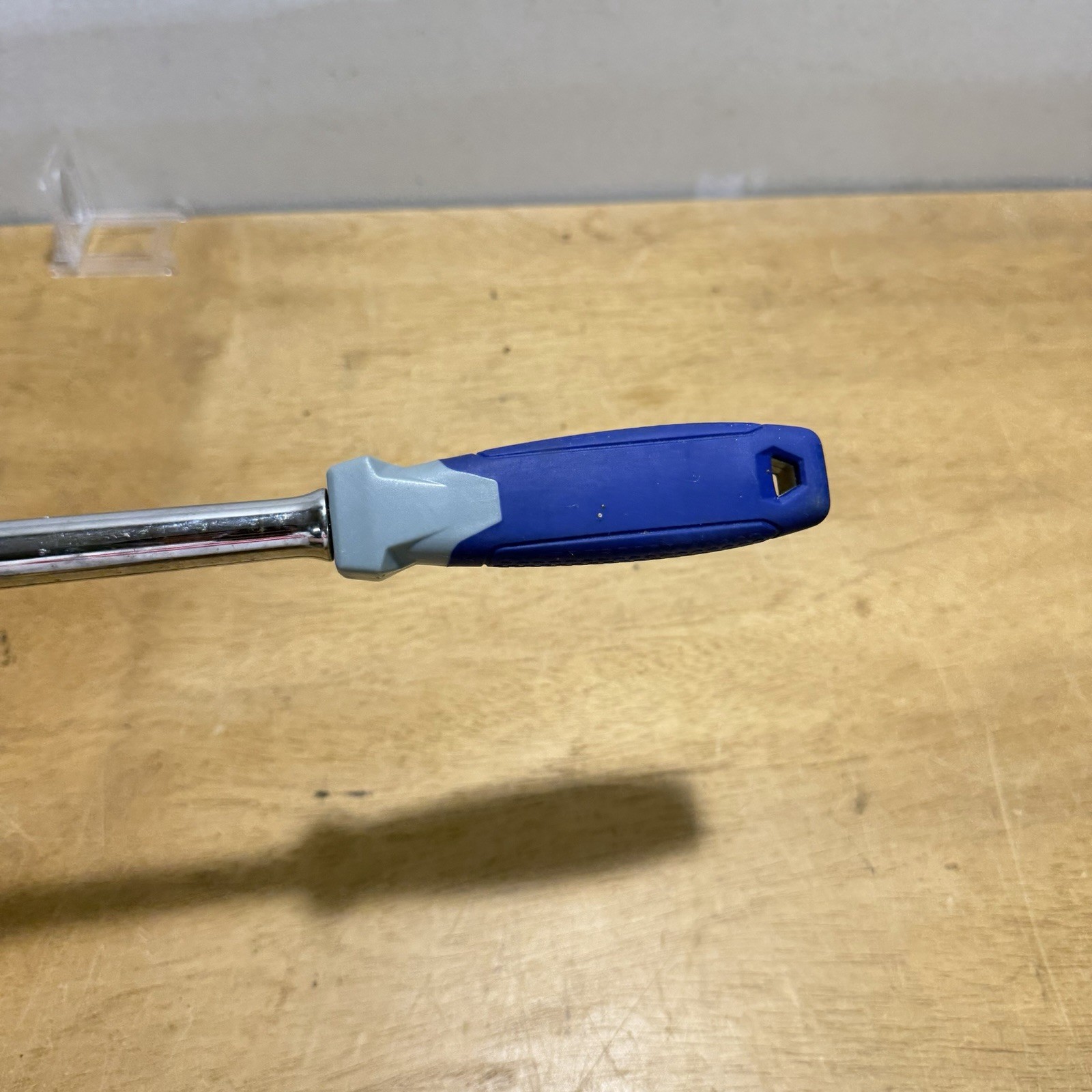 Kobalt 72 -Tooth 3/8-in Drive Flexible Head Ratchet 337323 18 Inch Handle