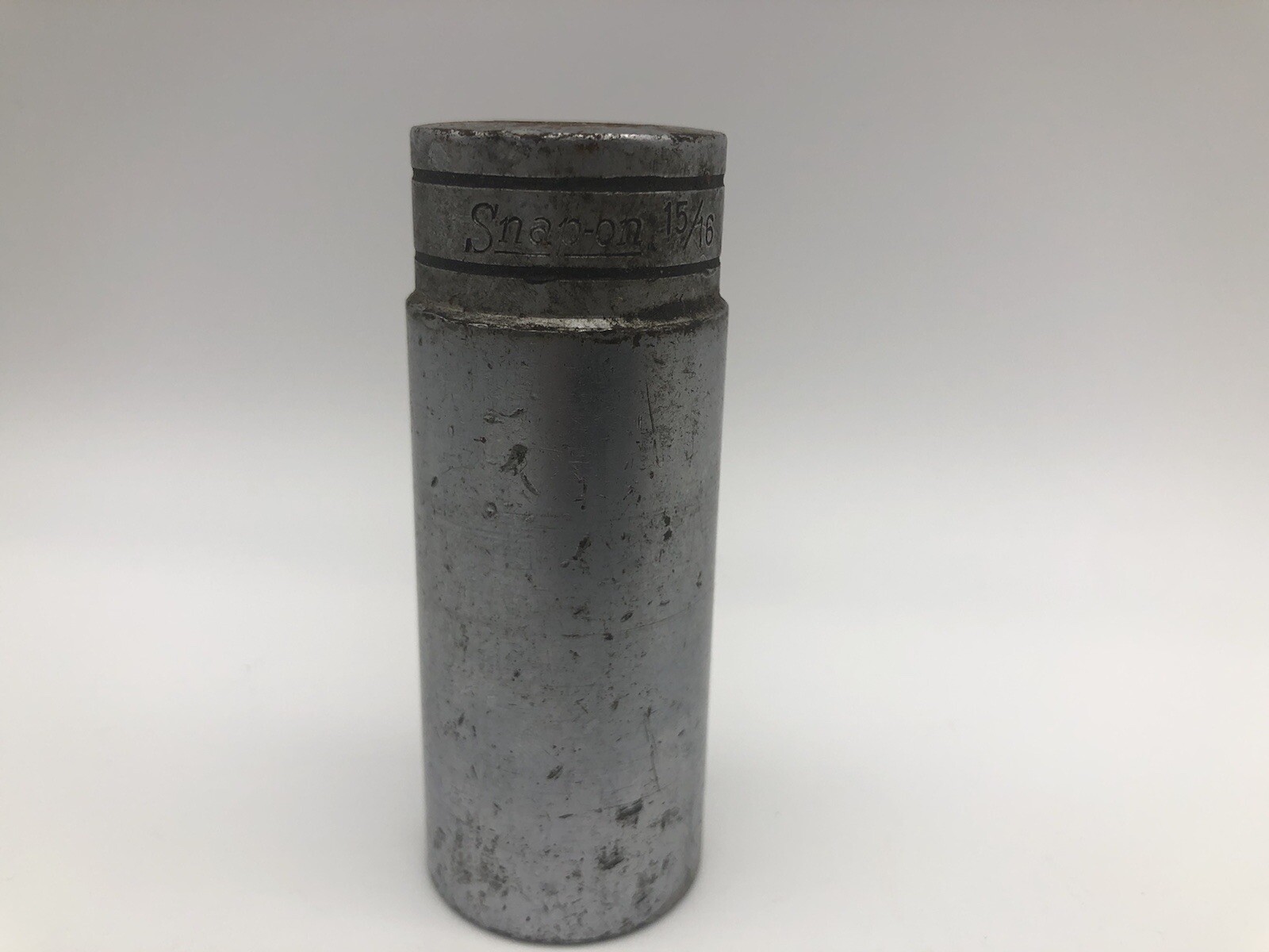 Snap-On Tools 15/16” 12-Point Deep Socket S301 & Snap-on 1/2” 8-L Swivel Socket