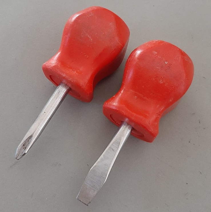 Snap-On SDDP22 Phillips SDD1 Flat Blade Stubby Screwdriver Set RED Hard Handle