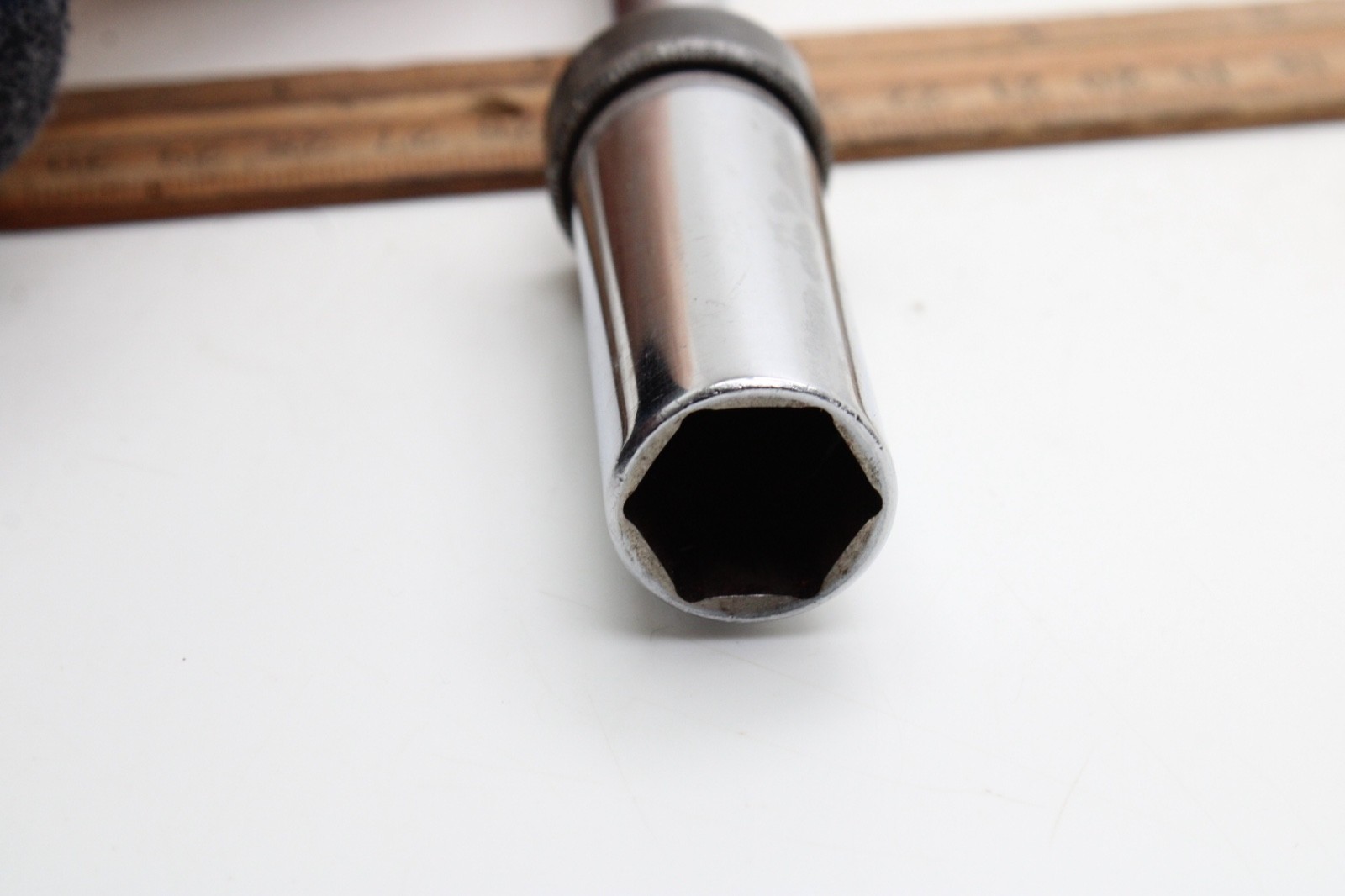 Snap On FSX1220 5/8″ 3/8″ Drive 6 point 14″ Long Park Plug Swivel Extension USA
