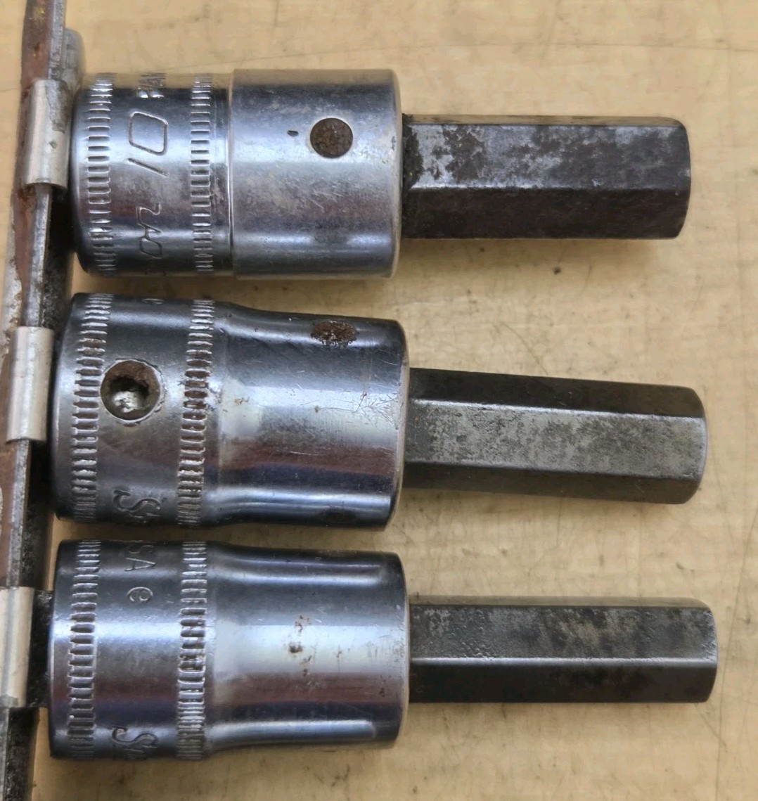Snap On 207EFAMY – 3/8″ Drive 7 Pc Metric Standard Hex Bit Socket Driver Set