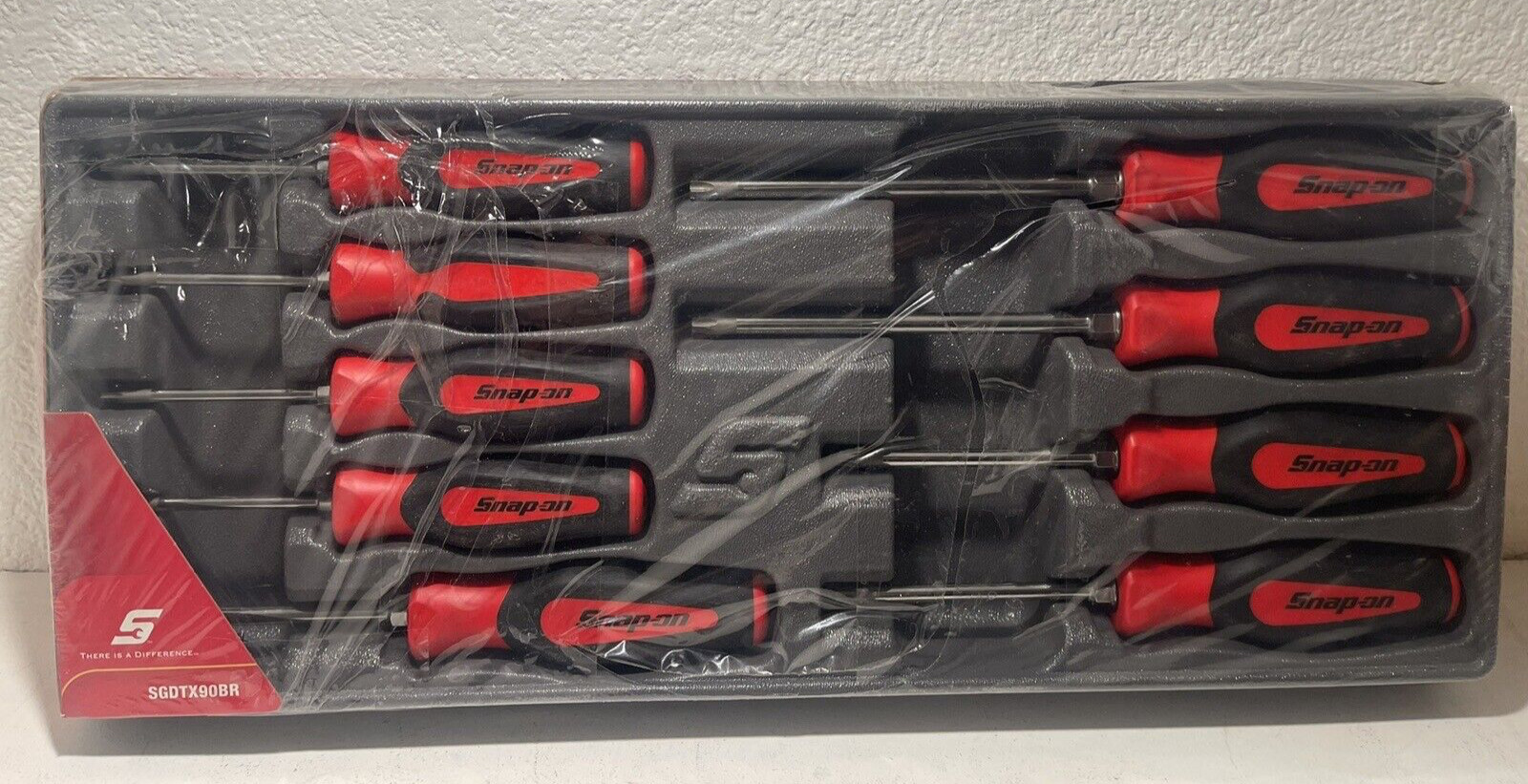 Snap on 9pc Torx Soft Grip Screwdriver Set, handles are Red and Black.