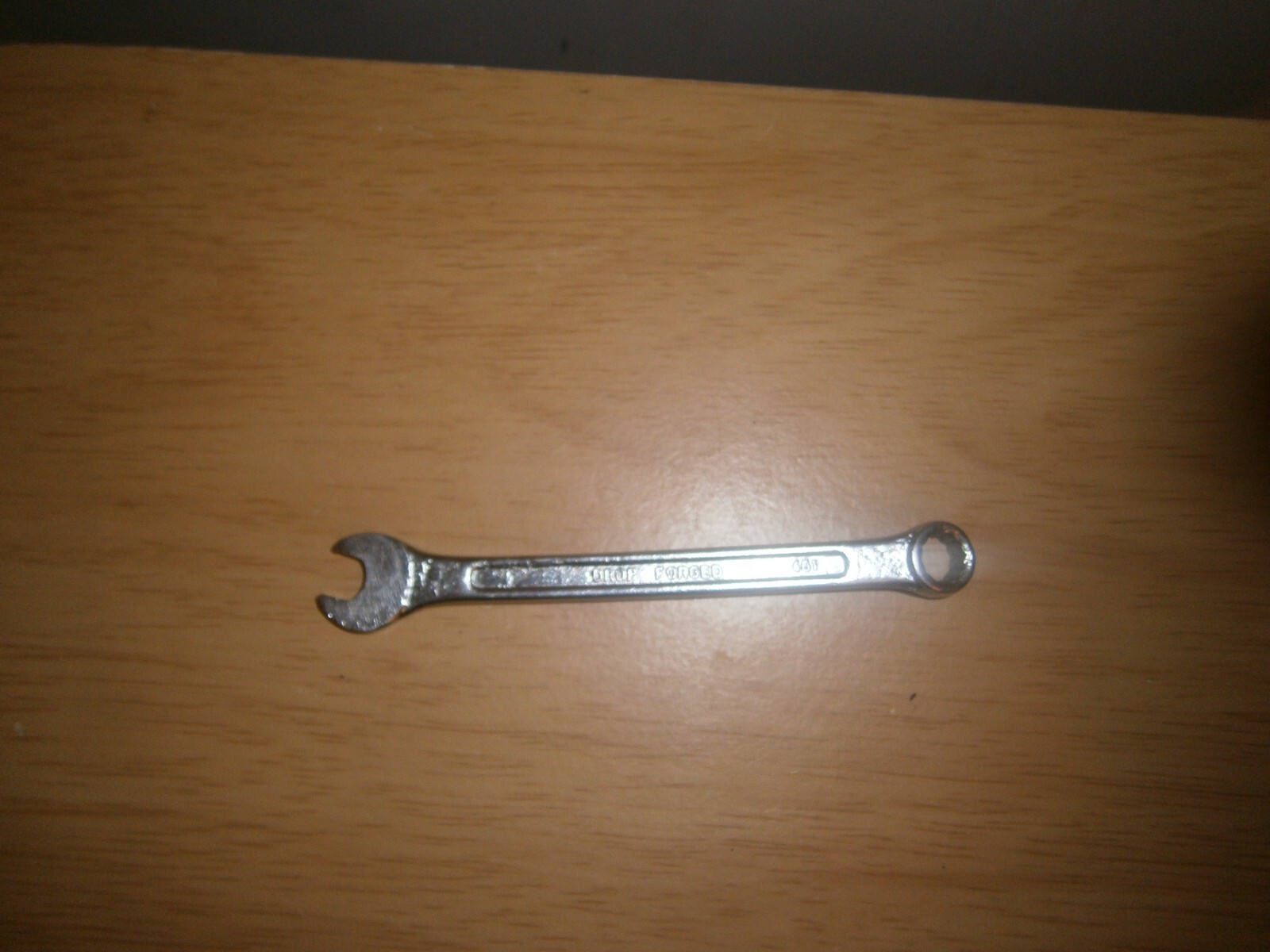 Vintage silver tone spanner. 8mm both ends.(E6c)