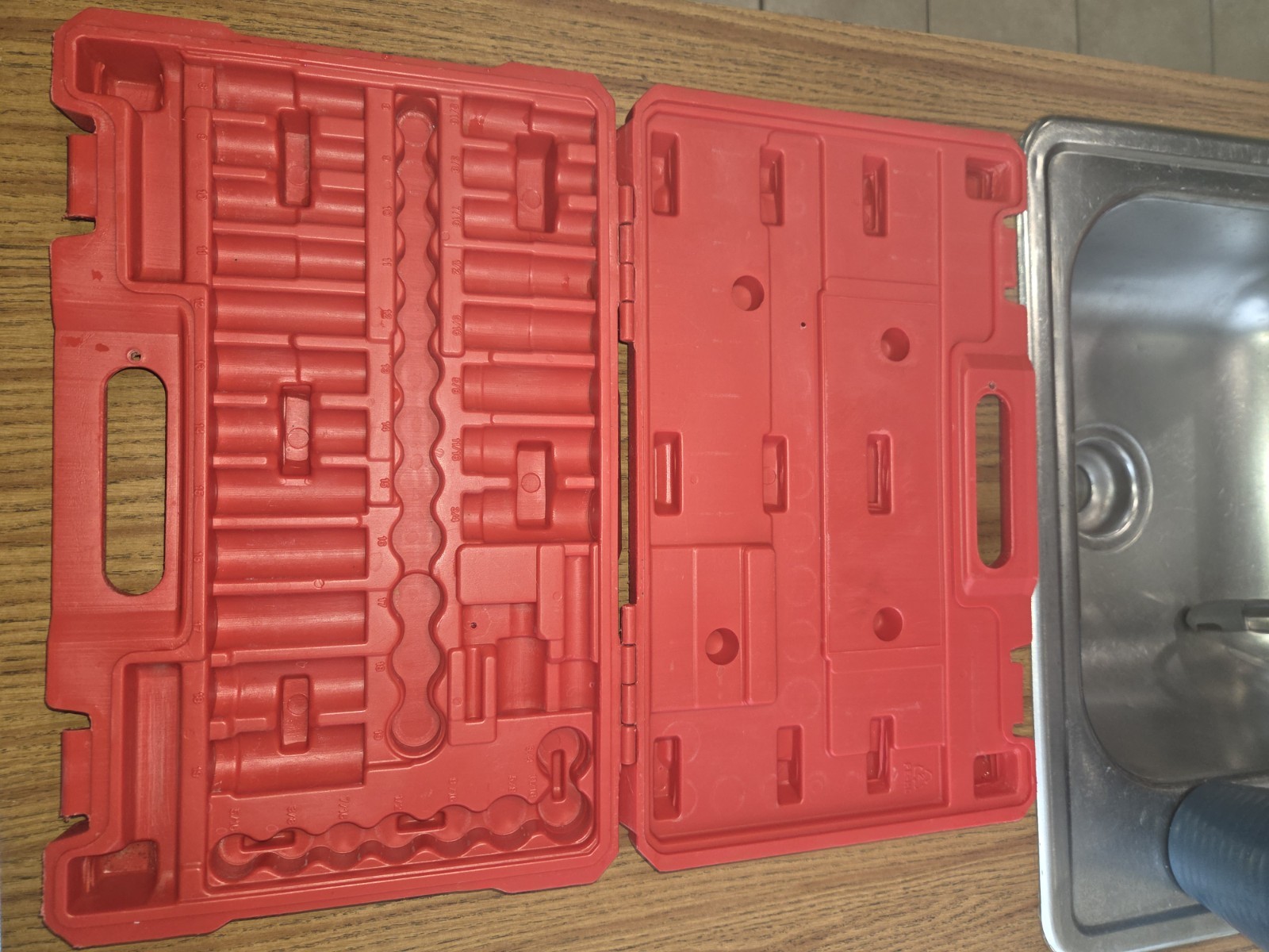 Milwaukee 3/8 Inch Drive SAE Metric 6 Pt Socket Set (42-Piece) CASE ONLY!!!!!