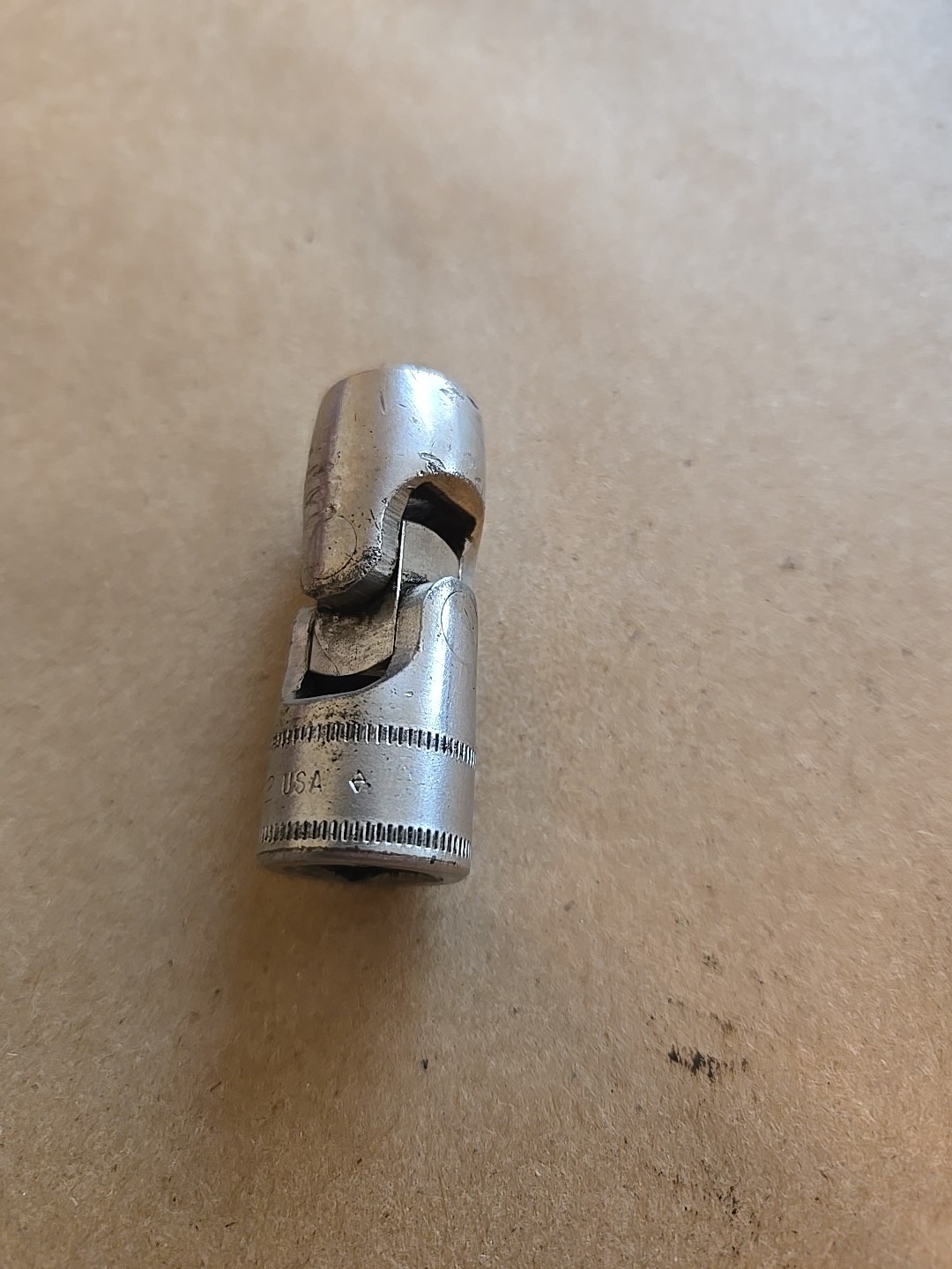 Snap On 3/8″ Drive 12MM 6PT Metric Chrome Universal Swivel Socket FSUM12