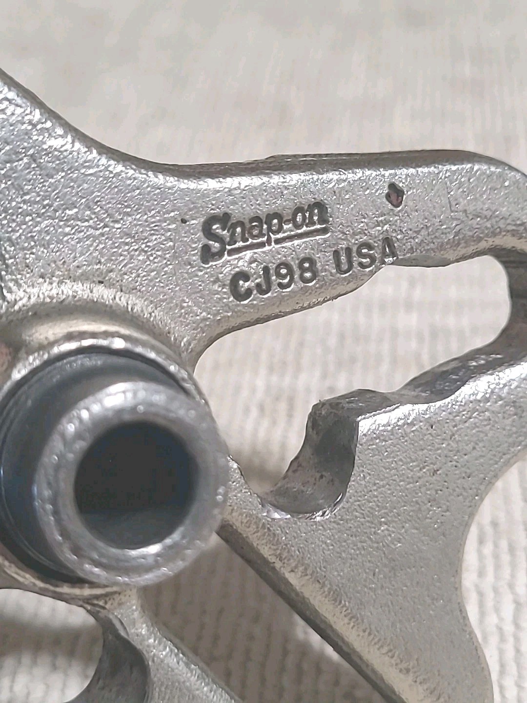 Snap-On Tools CJ98 4-Way Slotted Yoke w/ CJ83-3 Pressure Screw 3/4–16 x 5-1/8″