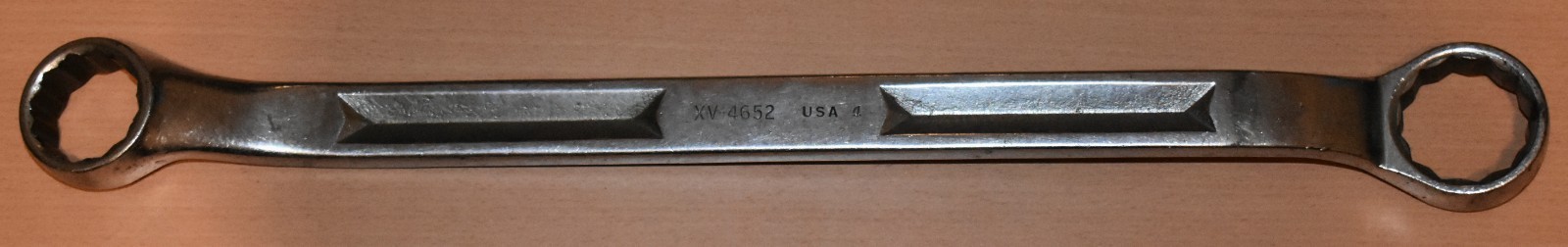 SNAP-ON TOOLS #XV-4652, 1-7/16″ x 1-5/8″ 12-POINT OFF-SET BOX END WRENCH