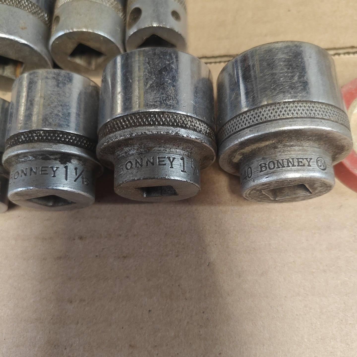 VTG BONNEY 1/2″ DRIVE A-702K RATCHET W/ 9 PC 12 PT SOCKETS 13/16 -1 1/4 READ