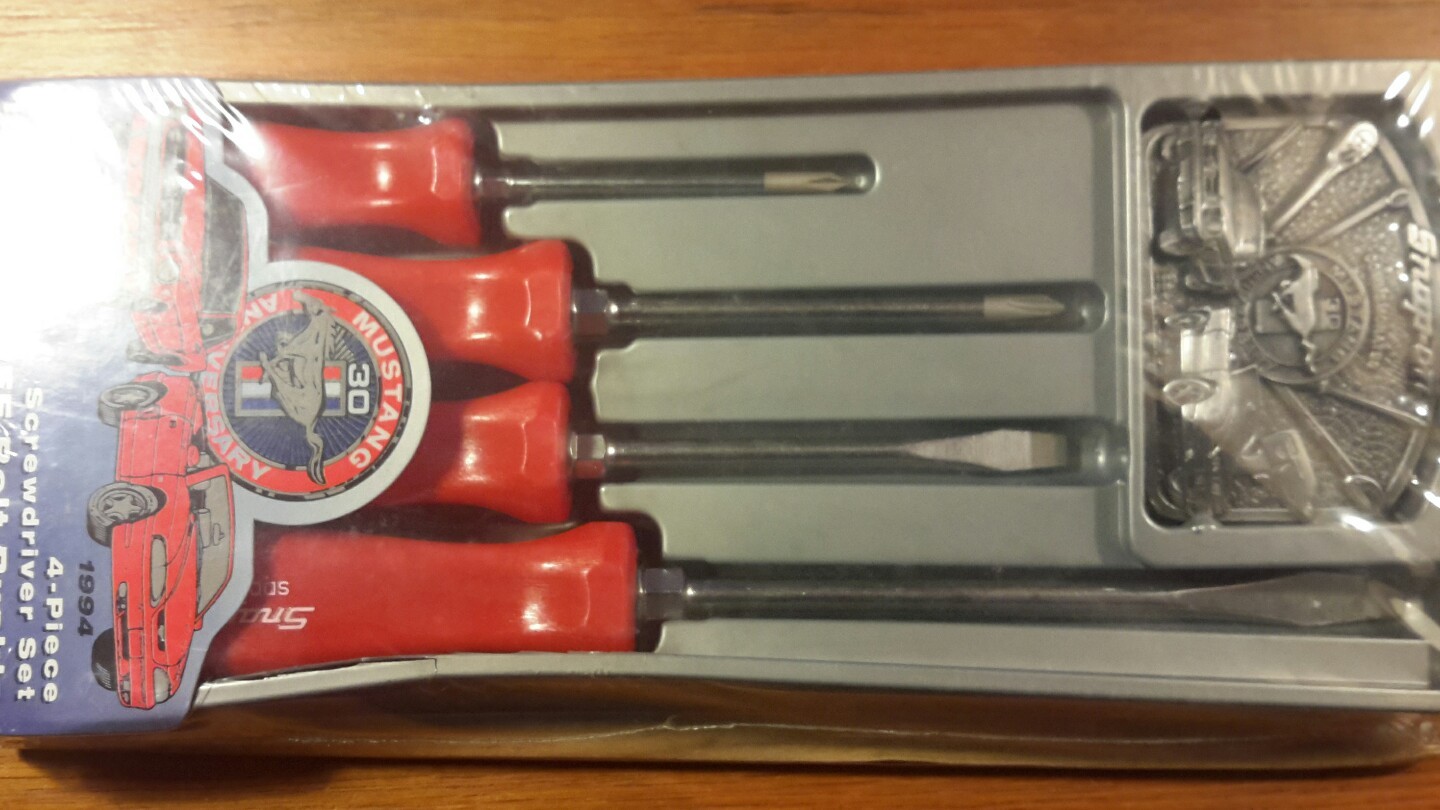 snap-on 4 piece screwdriver set with belt buckle