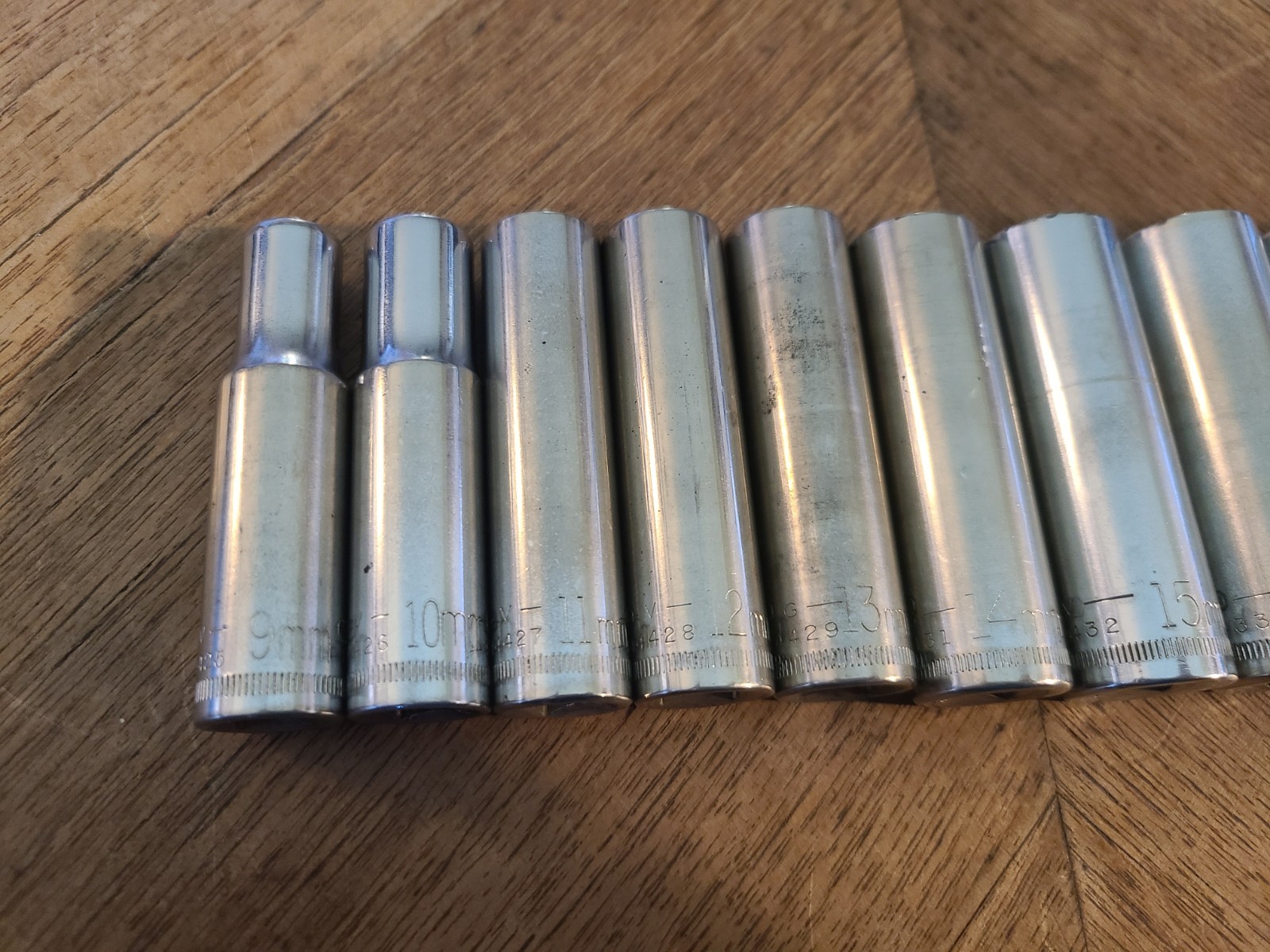 Craftsman 11pc 3/8″ Drive Metric Deep Socket Set 6 Point 9mm-19mm V And G Socket
