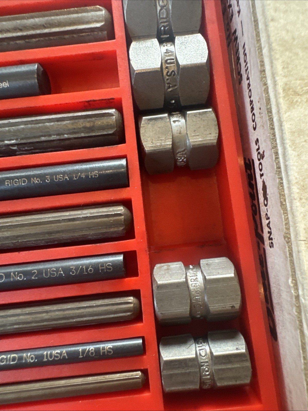 Vintage Blue Point Snap-On Screw Extractor Set No. E-1020 Complete in Case