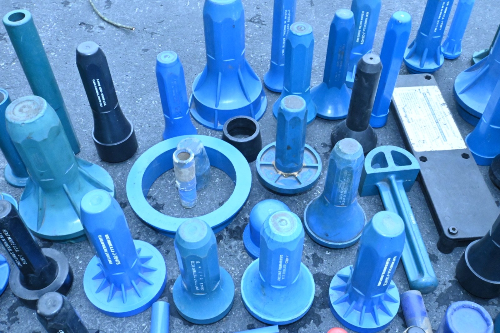 LOT OF KENT MOORE GM TRANSMISSION TOOLS DRIVERS SEAL PROTECTORS 134 EACH