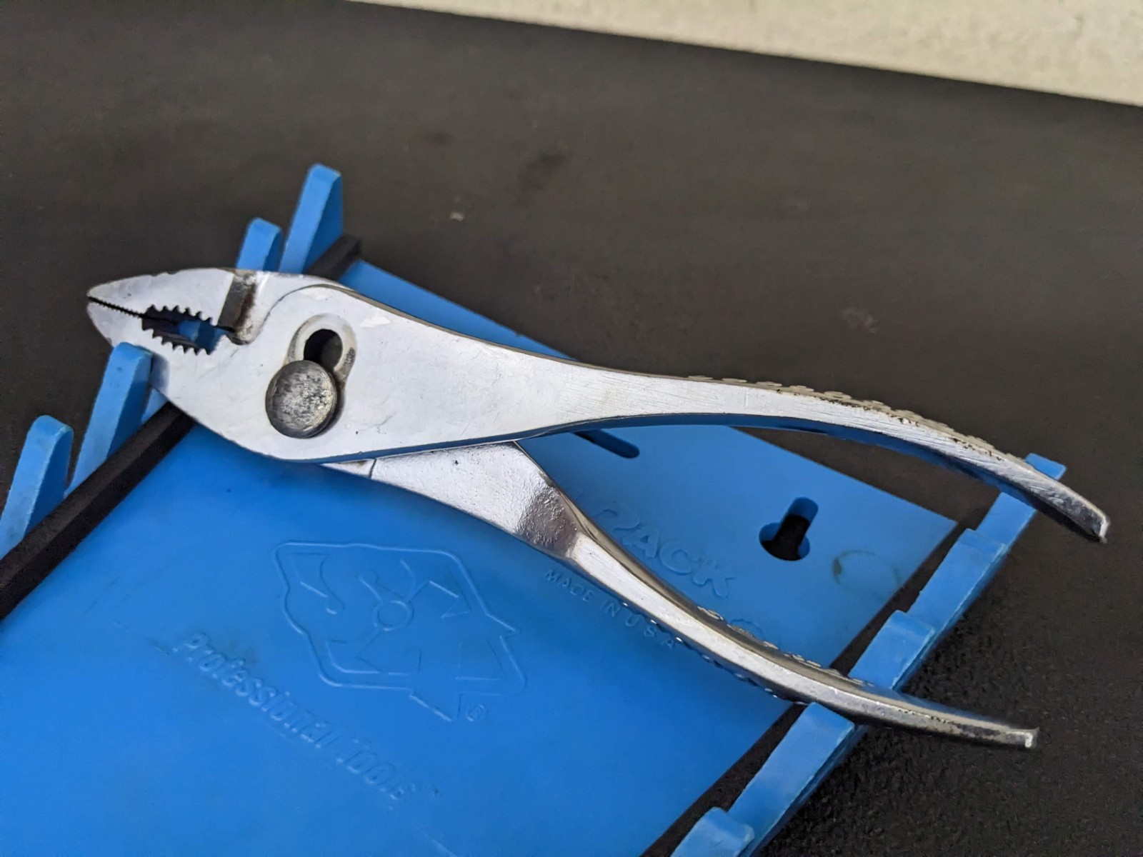 #bp294 Snap On Tools USA Vintage Slip Joint Pliers #47 with Vacuum Grip