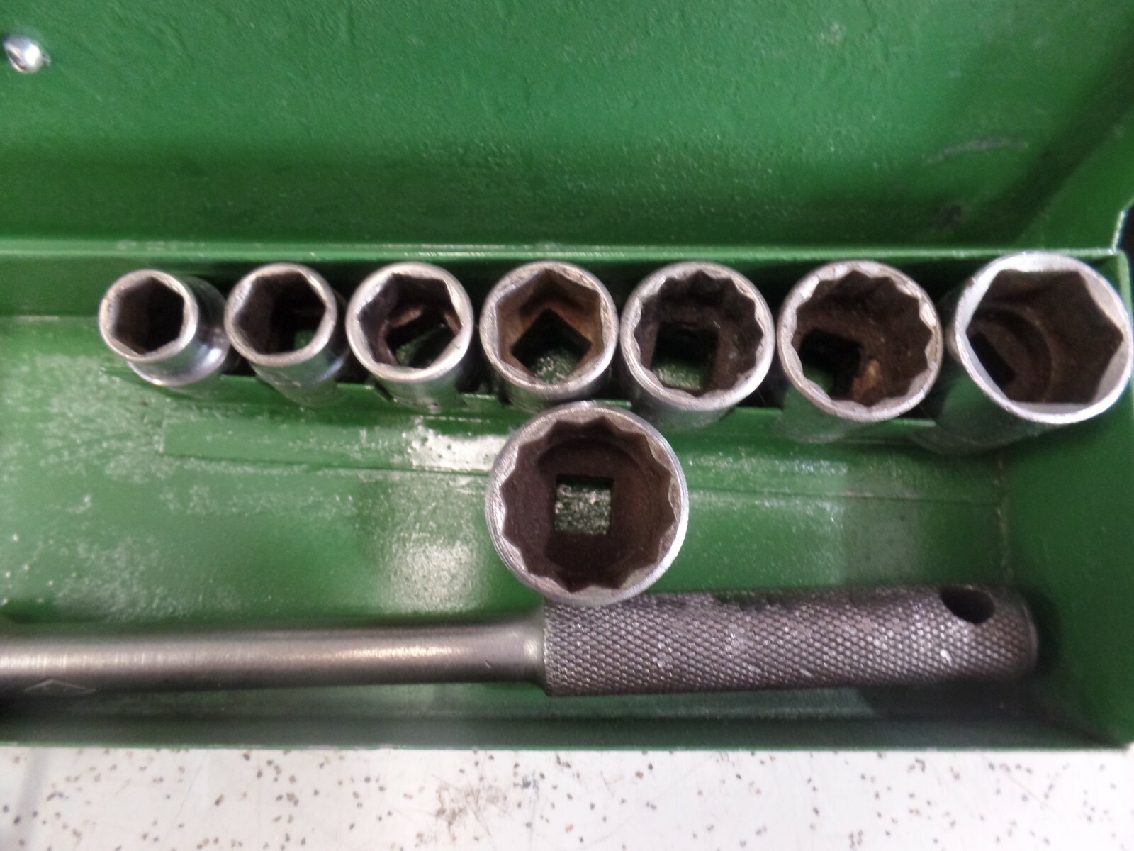 Vintage S-K Professional Tools 3/8″ SAE Socket Set INCOMPLETE/MIXED w Metal Case