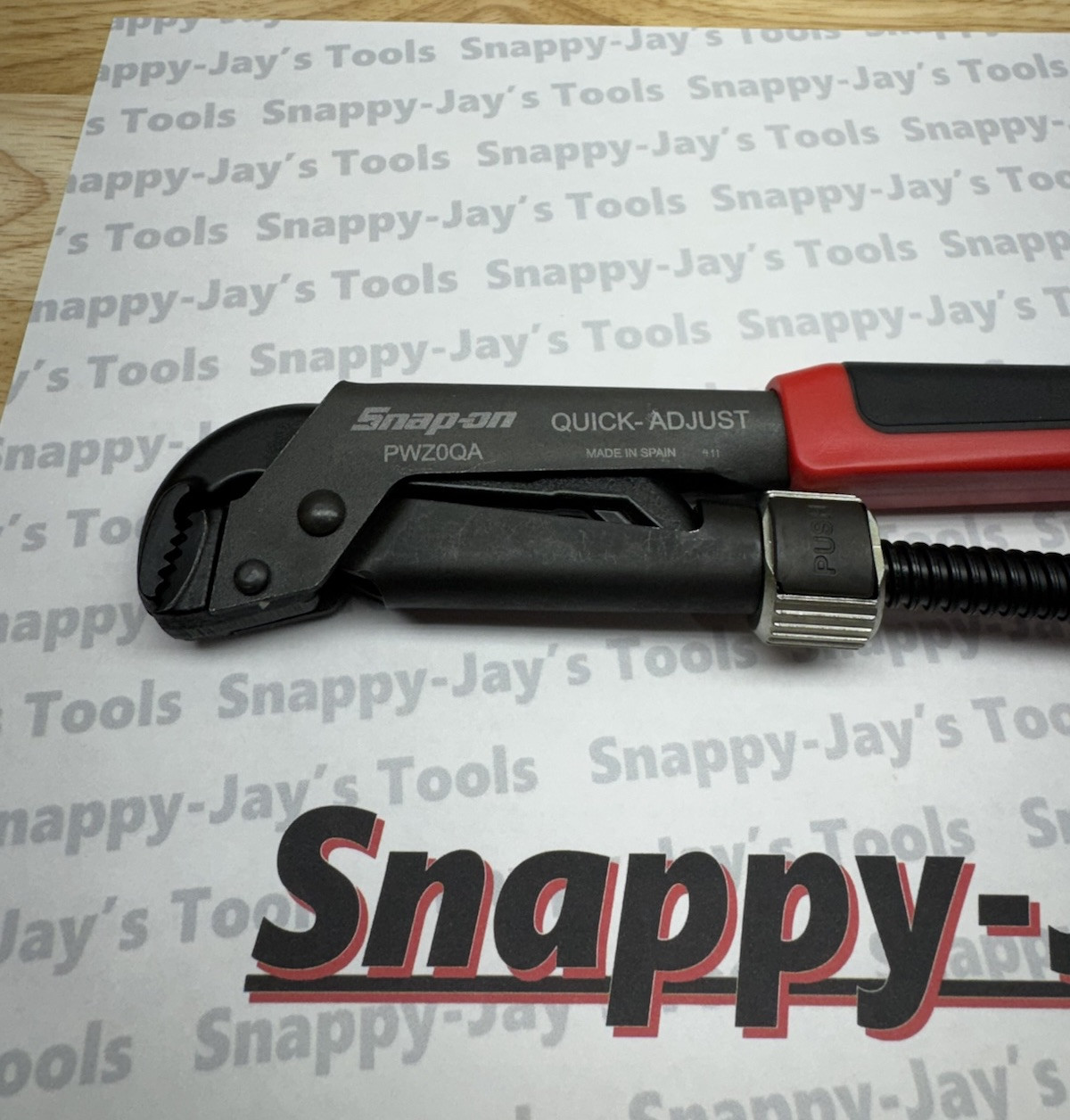 Snap-on Tools NEW RED 8-5/8″ Soft Grip Quick Adjust Pliers Wrench PWZ0QA