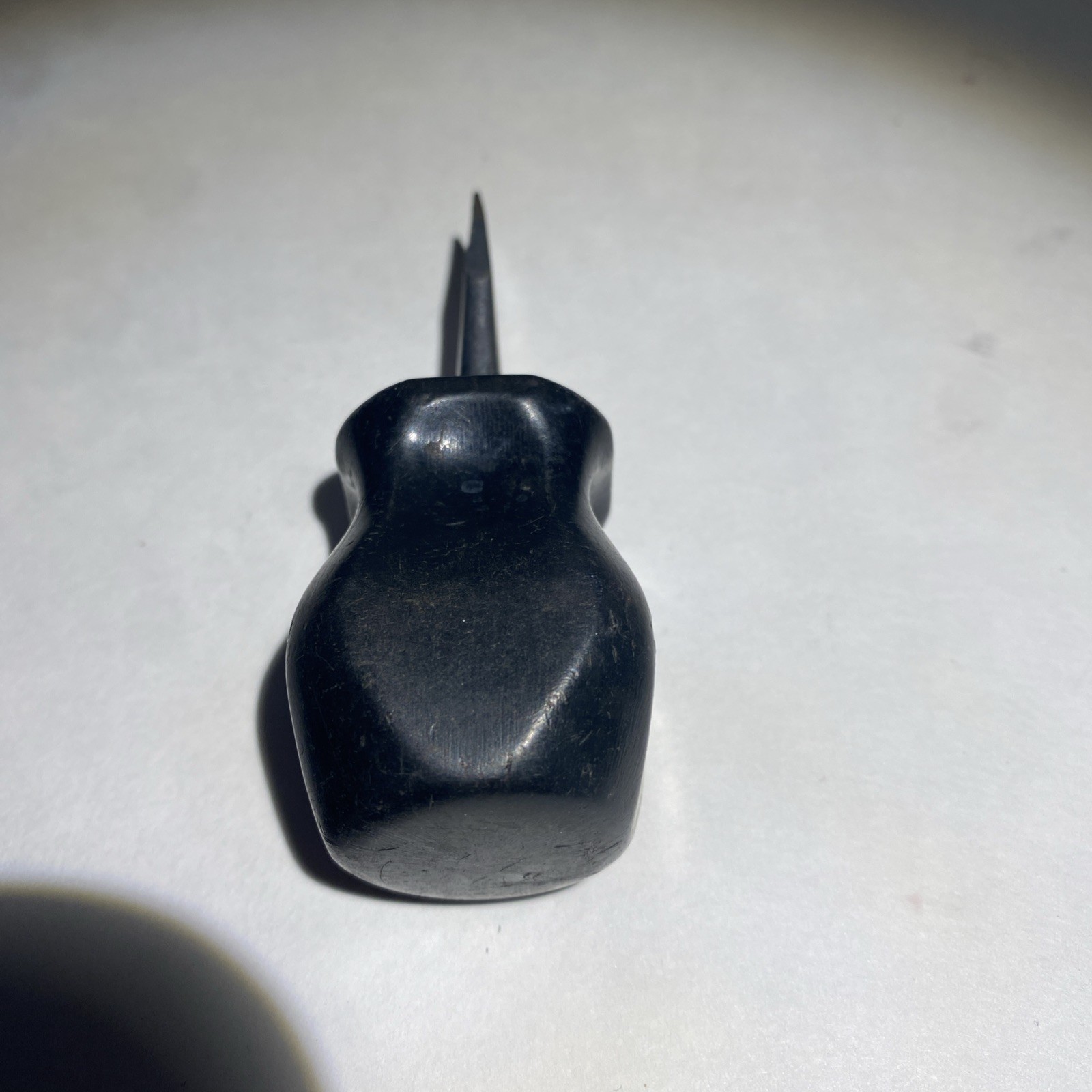 Snap On Flat Tip Stubby Hard Black Handle Grip Screwdriver SDD1 1/4» tip