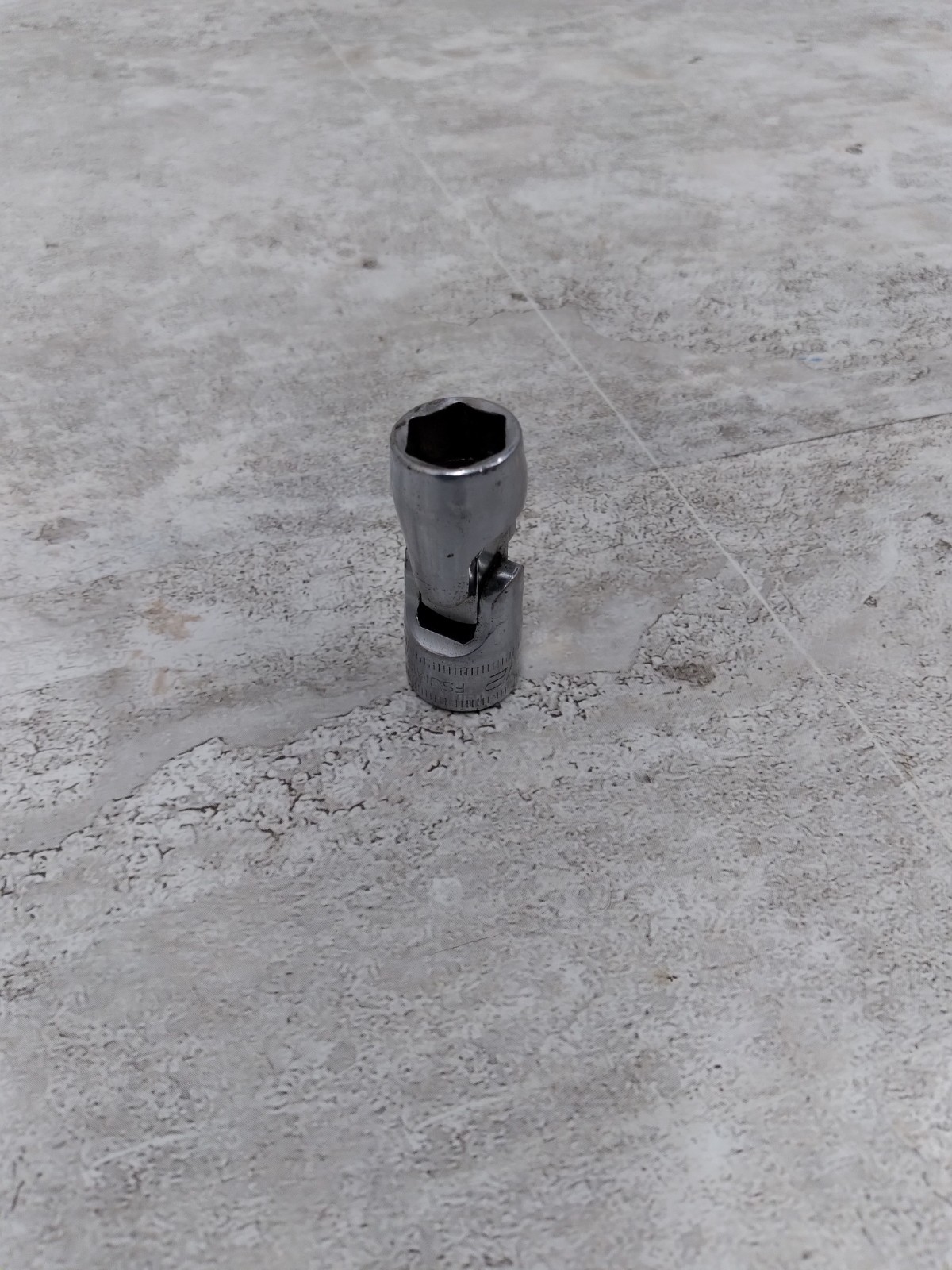Snap On Tools 3/8″ Drive 6-Point Metric 12mm Universal Socket Standard FSUM12