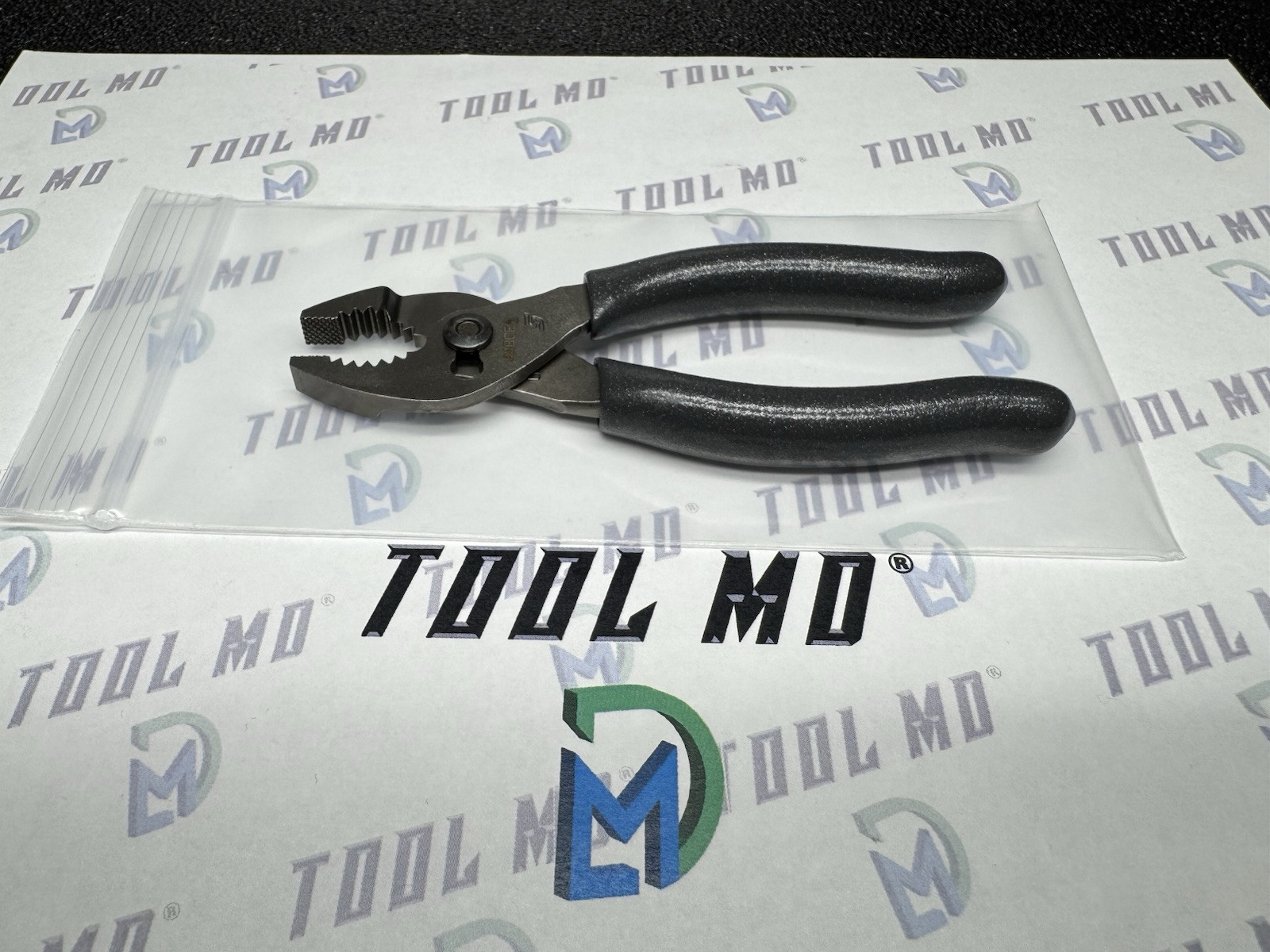 Snap-on Tools NEW DARK TITANIUM 4″ Soft Grip Mini Combo Slip Joint Pliers 44BCF