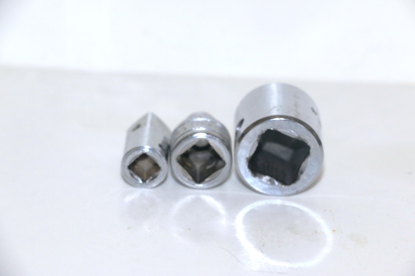 2 SNAP-ON,1 MAC SOCKETS – 2 ADAPTERS AND ONE 1/4″ SOCKET
