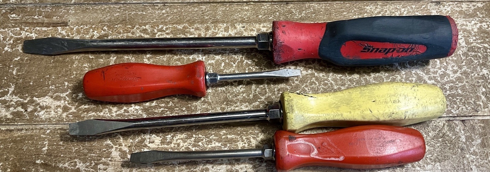 4 Snap On Flat Head Screwdrivers Red Yellow and Black USA Made