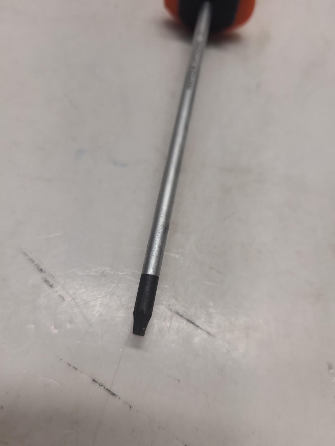 Matco Tools SPTOGR8C Torx Screwdriver T8 x 3-1/2″ Shaft Non-slip – Germany