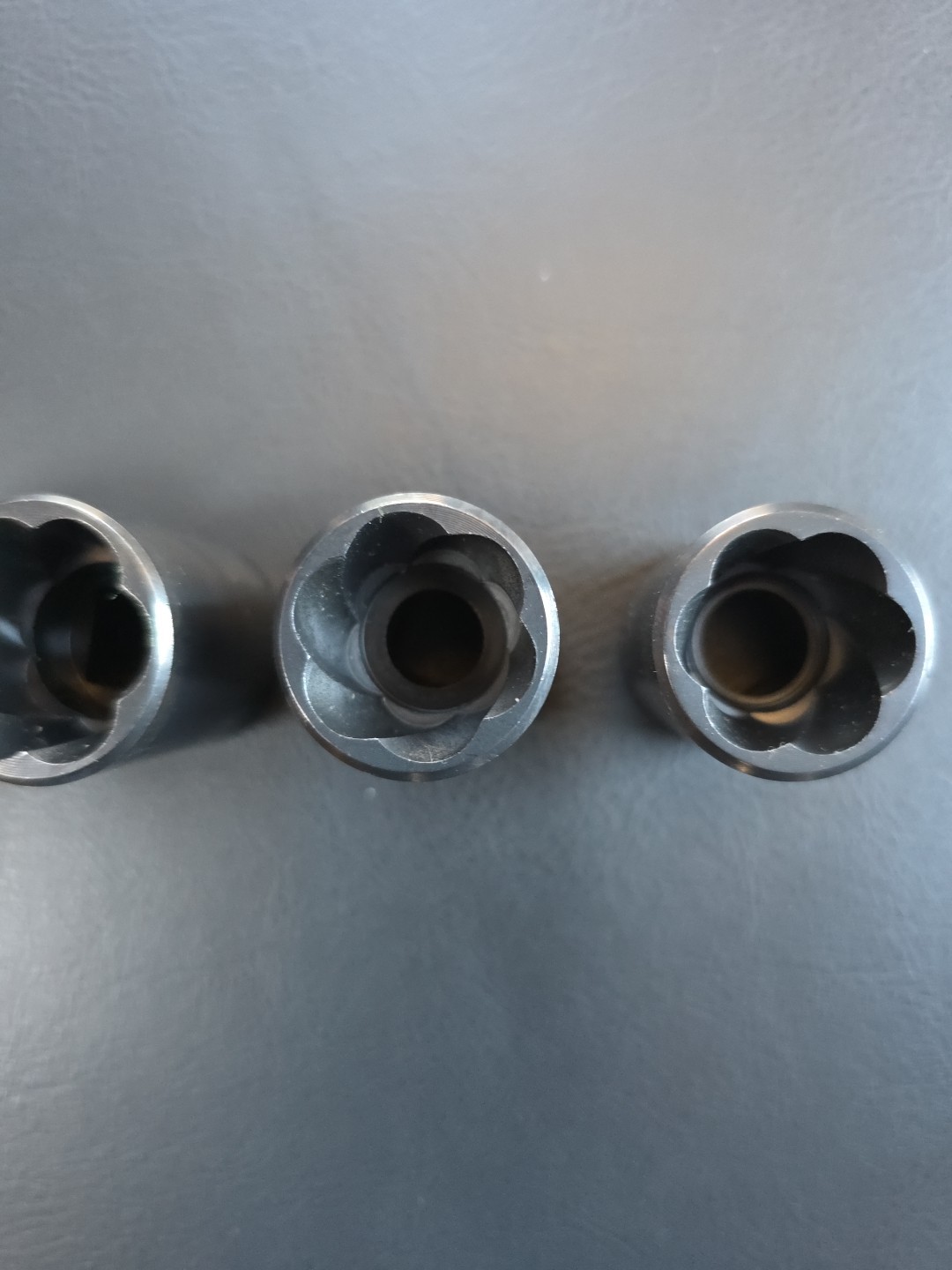 4 x Pcs From Blue-point As Sold by snap On 305TTWYA twist shallow sockets