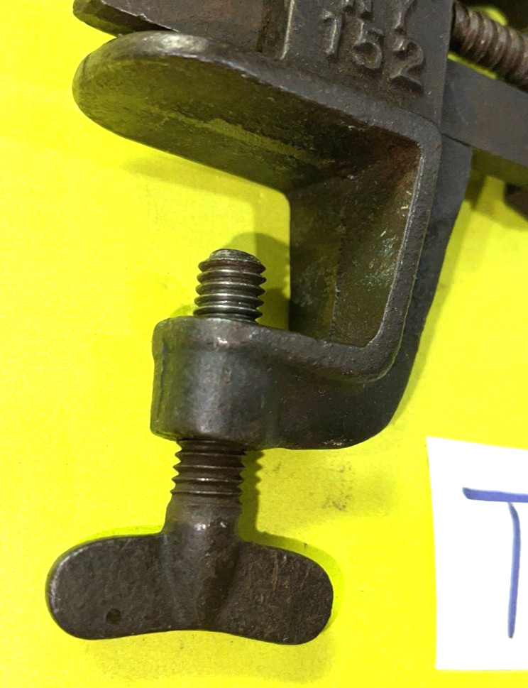 PV CO TOOL VINTAGE 154 VISE 1-1/2 INCHES WIDE JAW FREE SHIPPING IN THE US