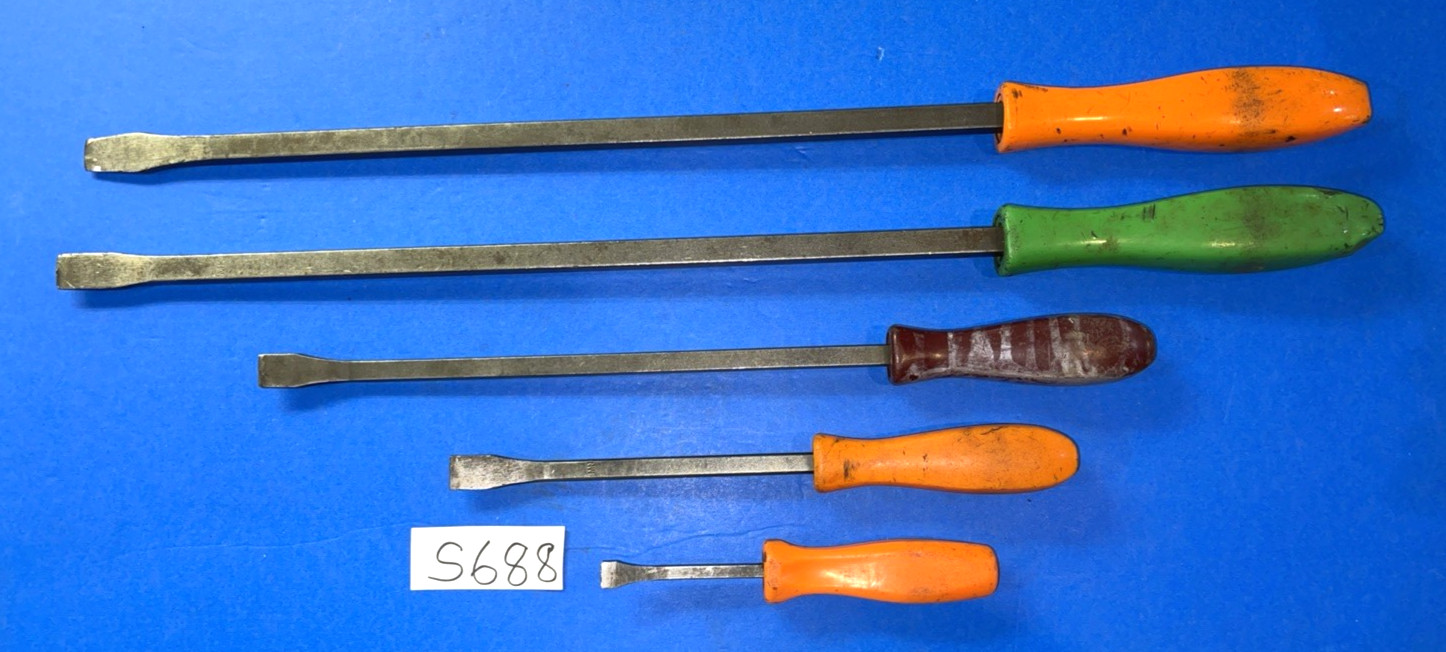 MATCO TOOLS 4 PIECE PRY BAR SET 6 TO 24 IN + LARGE SCREWDRIVER STYLE PRY BAR