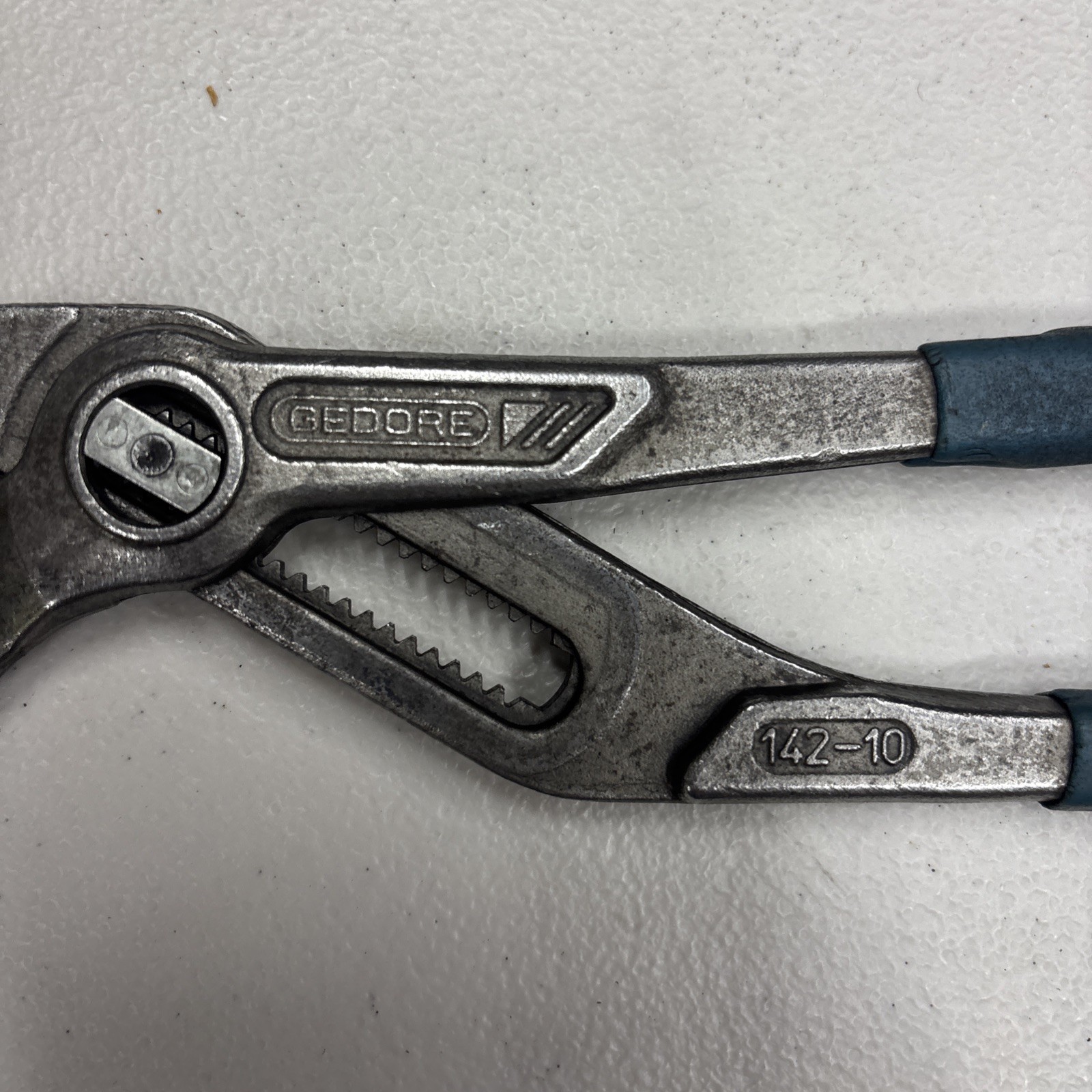 Gedore 142-10 Universal Pliers 15 Settings 10”