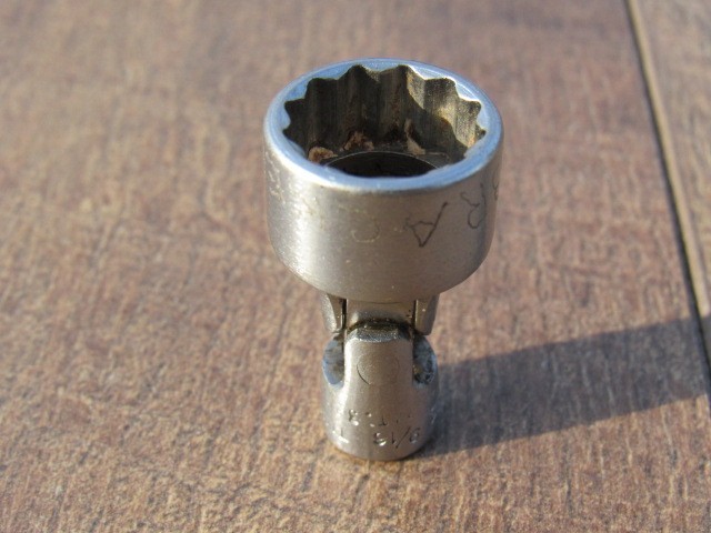 SNAP ON 9/16″ TMU181 1/4″ DRIVE 12 POINT SAE UNIVERSAL SWIVEL SOCKET UNDERLINE