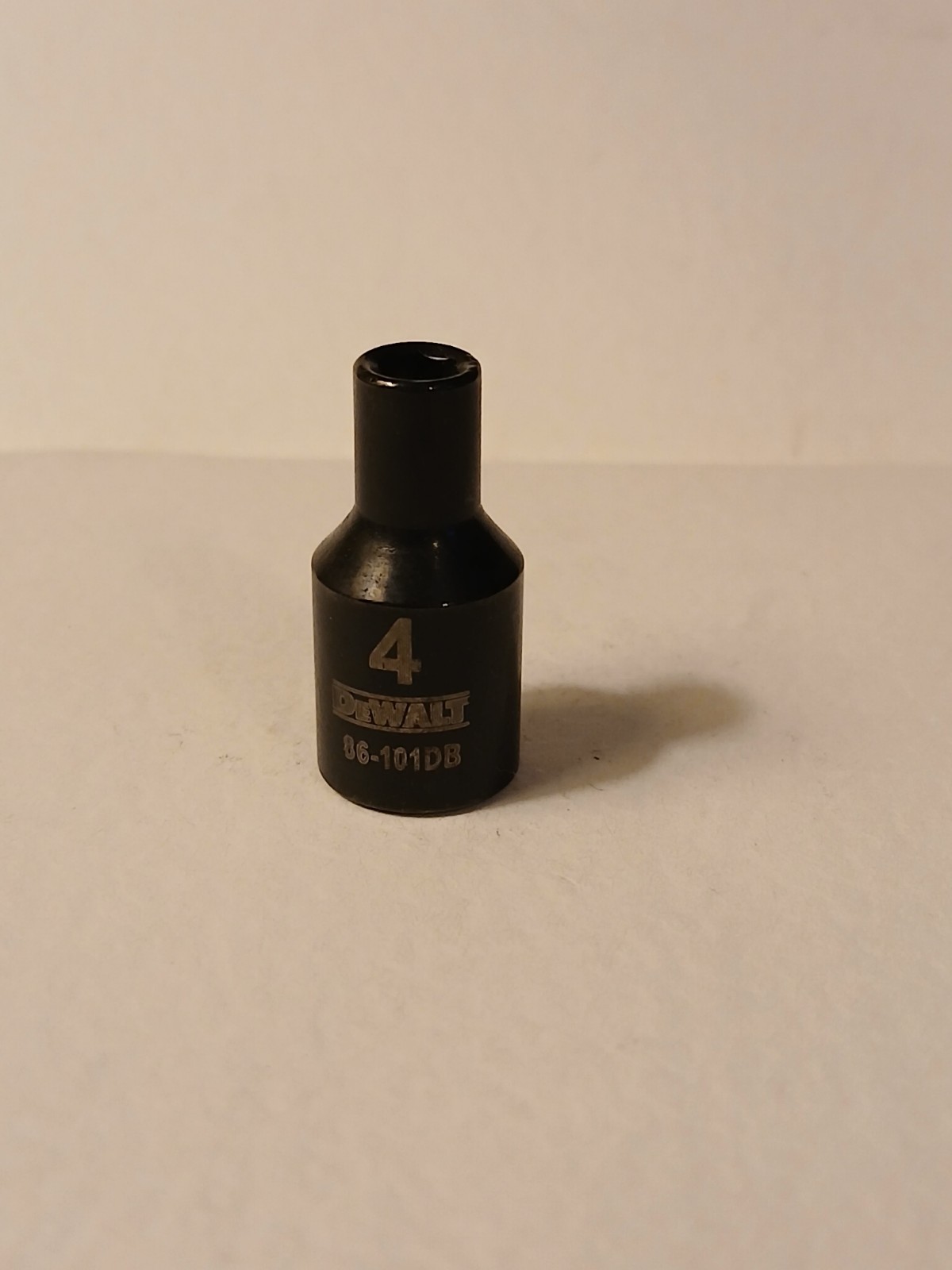 DeWalt 4mm x 1/4″ Dr Black Chrome Socket – 86-101DB