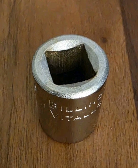 Vintage Billings Vitalloy USA 11/16″ Shallow Socket 1/2″ Drive 12 Point S1222