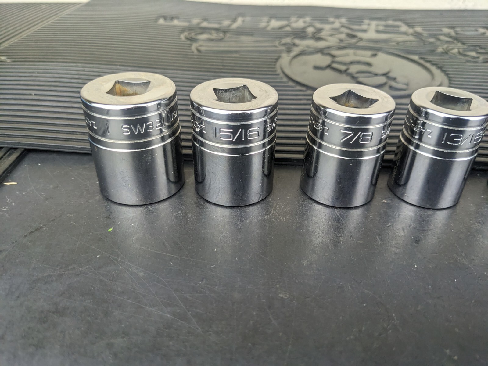 #av825 Snap-On Set 1/2″ Drive Socket Set 9/16″ to 1” SAE SW Series 12 Point