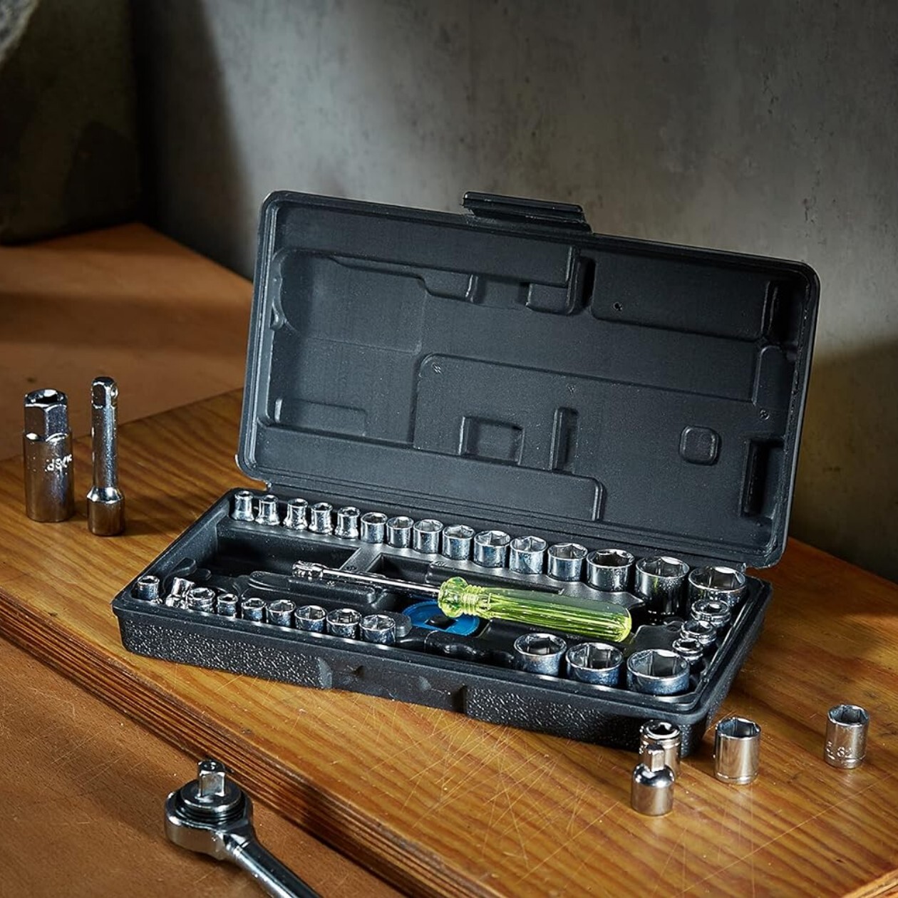 40-Piece Socket Set 1/4″ and 3/8″ Ratchet Drive with Metric & Imperial Sockets