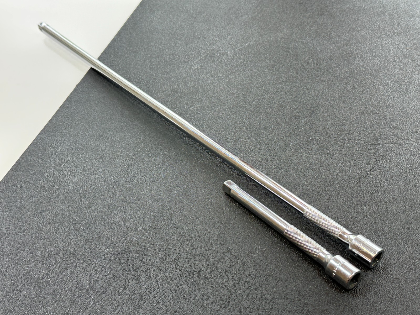 🇺🇸 Snap On USA 2pc 1/4″ Drive 14″ & 4″ Knurled Chrome Extension, TMXK140 TMXK4