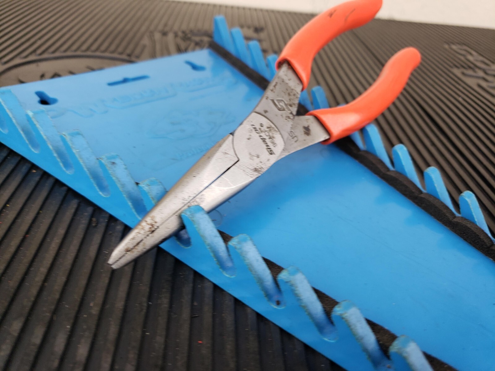 #be486 Snap On 96ACF – Talon Grip™ ORANGE NEEDLE Nose Pliers