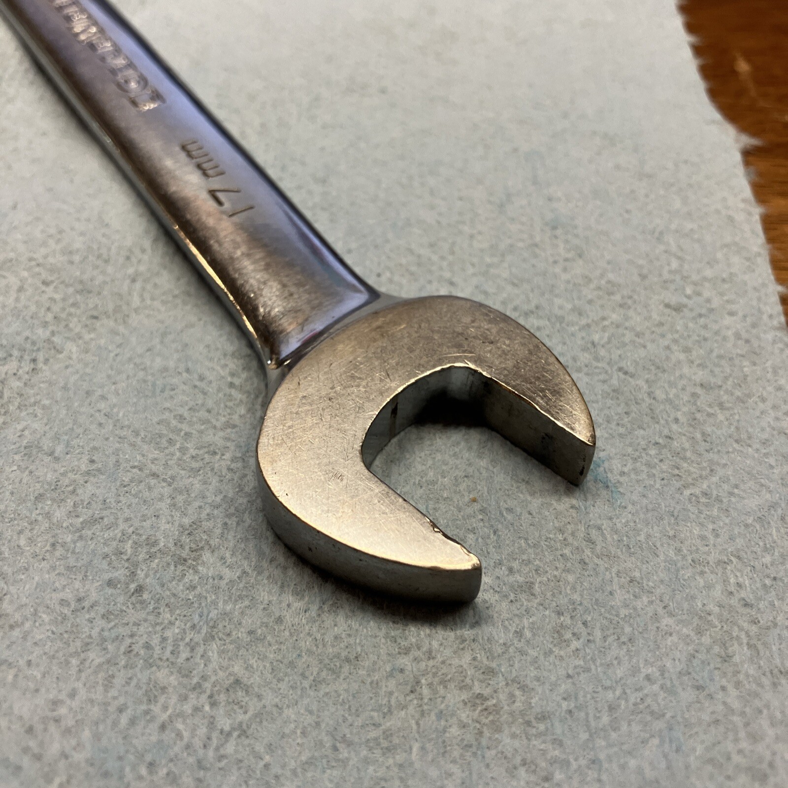 Used GearWrench 17mm 85517 Non-reversible Ratcheting Combination Wrench