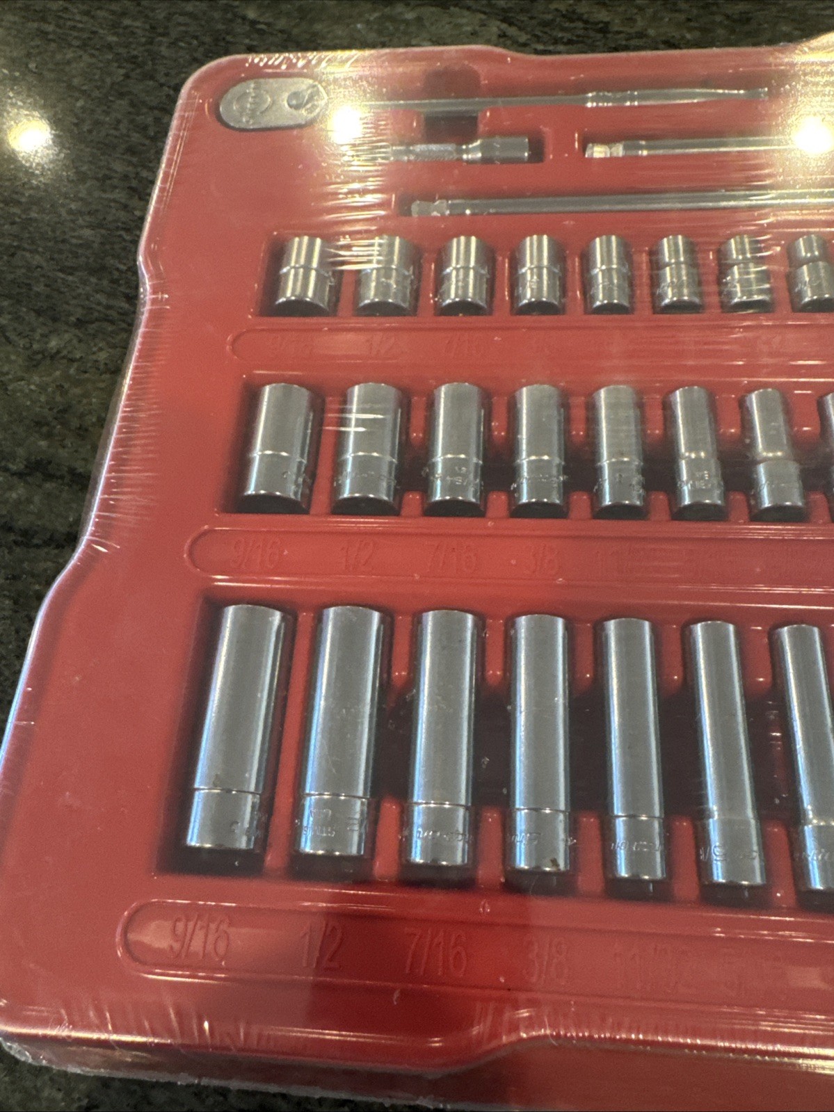 Snap On 136tm 36pc sae General service set shallow, semi deep and deep sockets