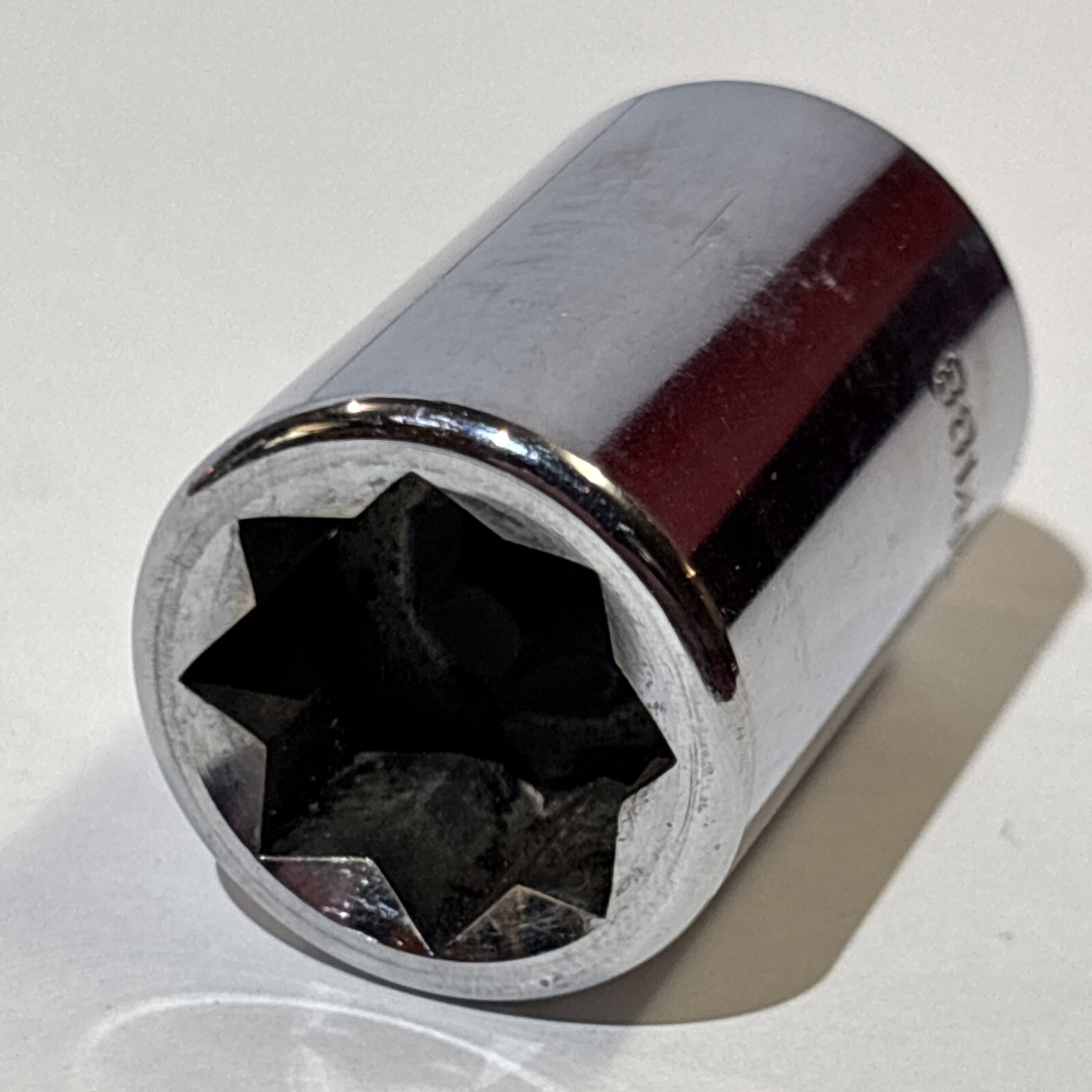 Matco 9/16″ Shallow Socket 3/8″ Drive 8 Point Double Square B188 USA