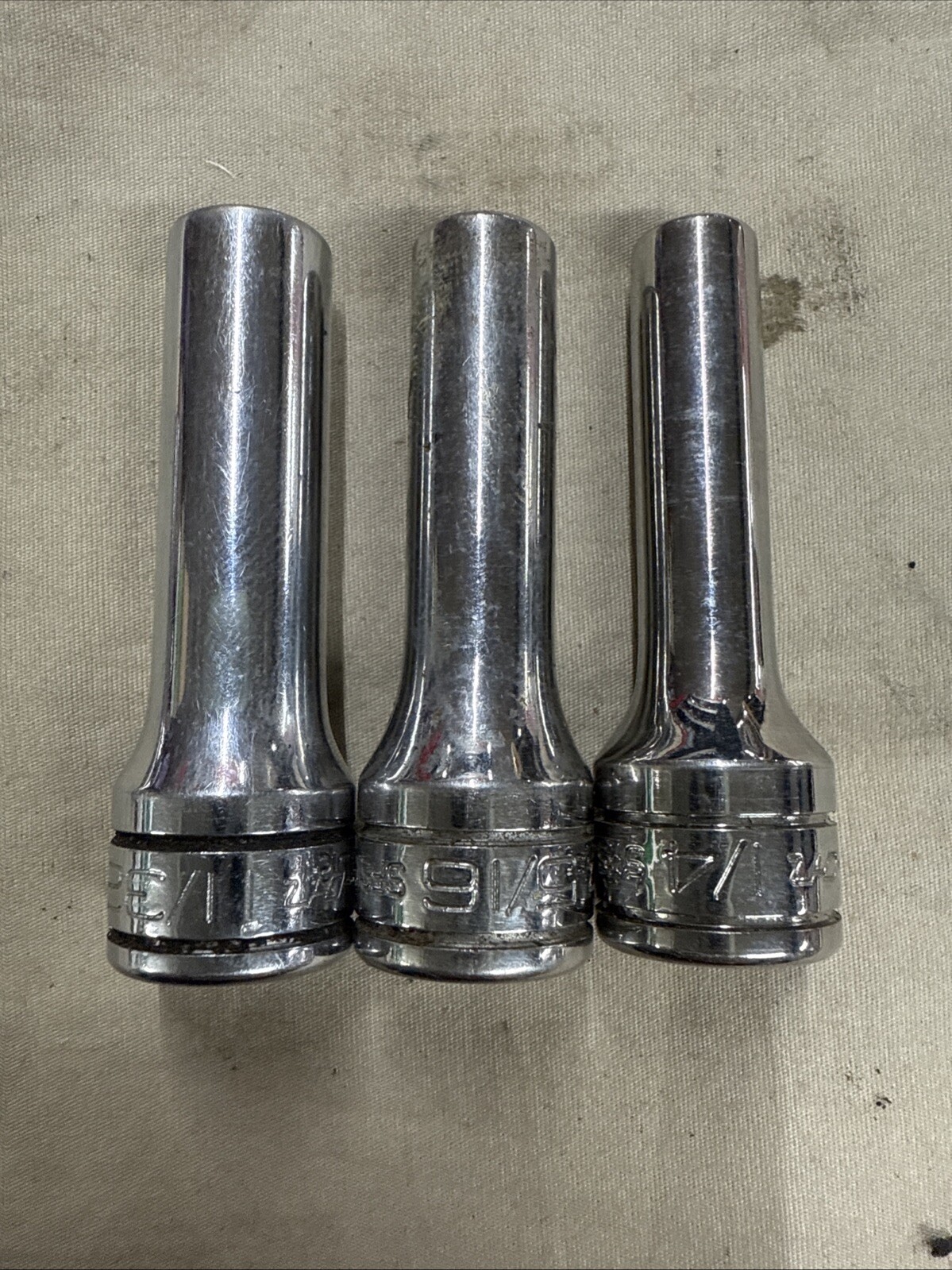 Snap On 211SFSY USA 1/4″ – 7/8″ 3/8″ Dr 12 Pc Deep Socket Set Extra 11/32