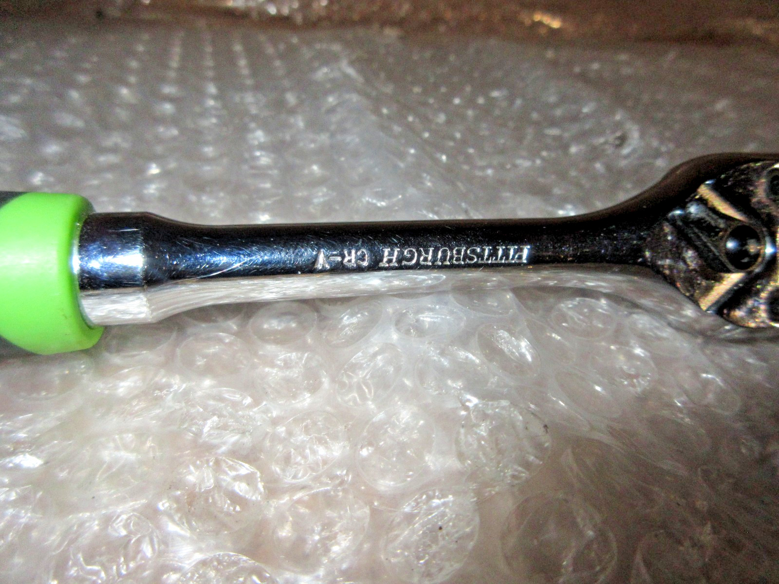 Pittsburgh Teardrop Quick Release Ratchet 3/8″ Drive CR-V Soft Grip