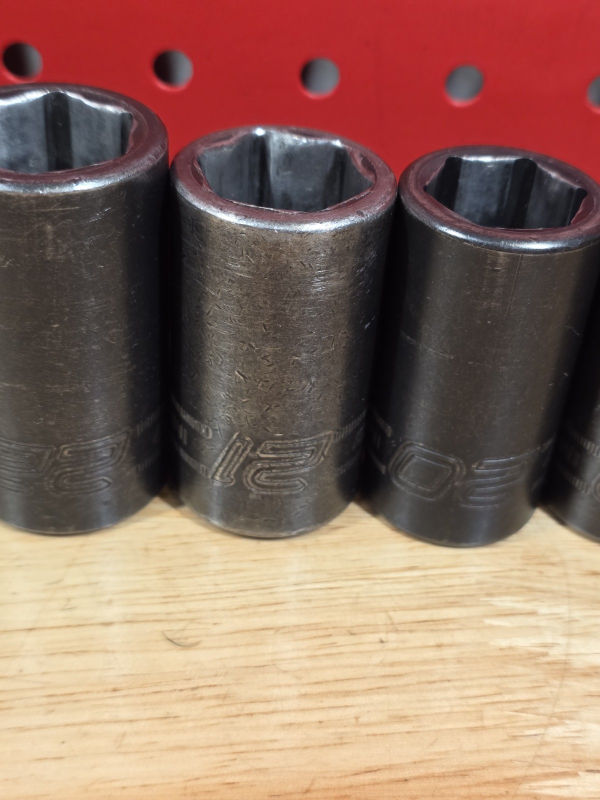 Snap-on 312IMMS 1/2″ Drive 15-25MM + 27MM 6-Pt Semi-Deep Impact Socket Set