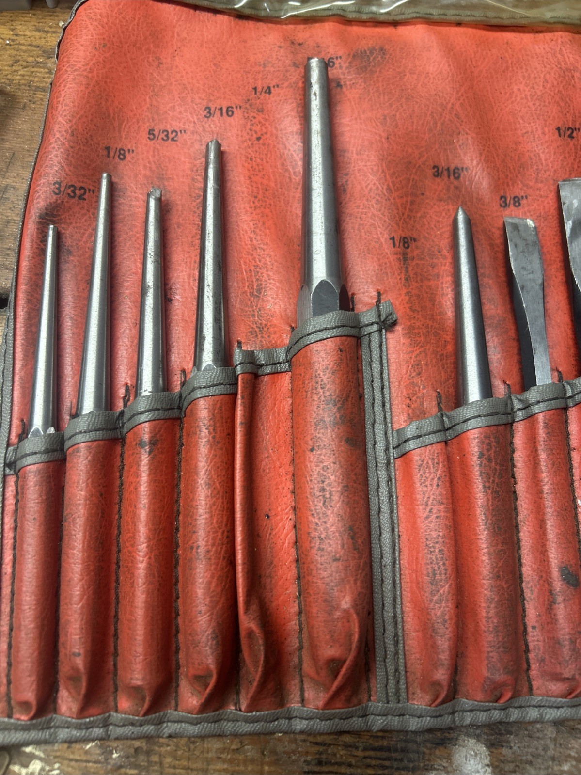 26pcs Snap on Punch and chisel set PCC210AK W/ C2700 kit Bag Missing Pieces