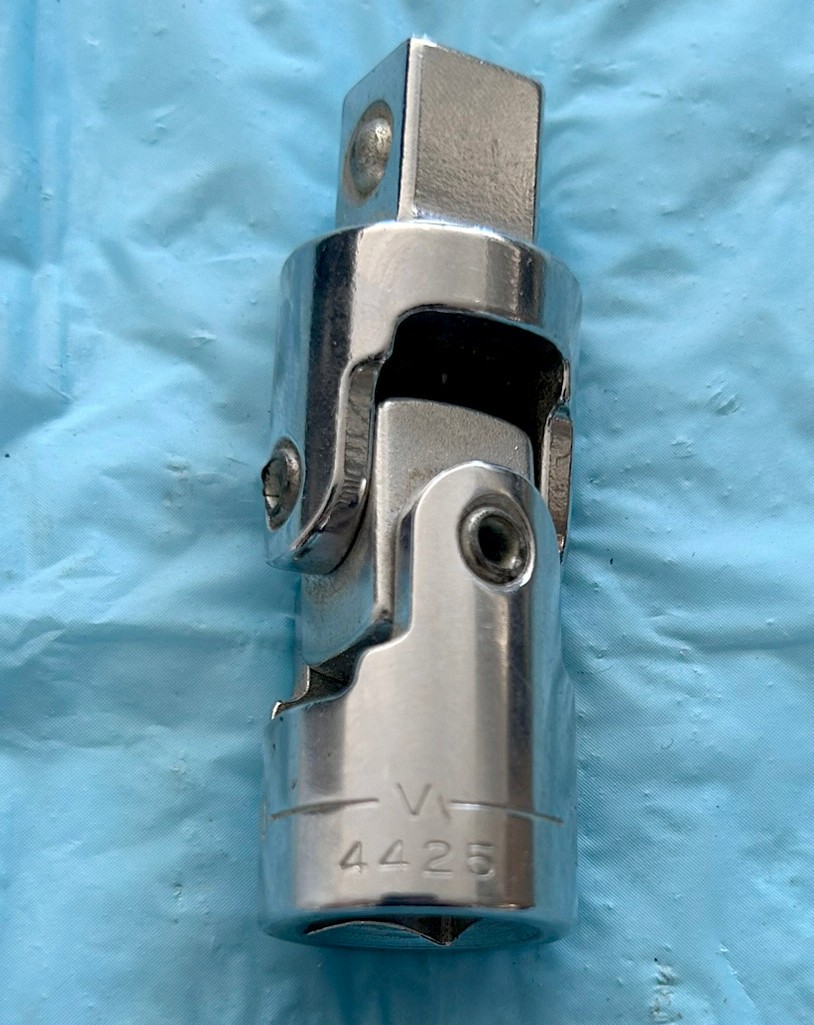 CRAFTSMAN Tools USA Swivel Joint Socket 1/2″ Drive V-4425 V Series Excellent
