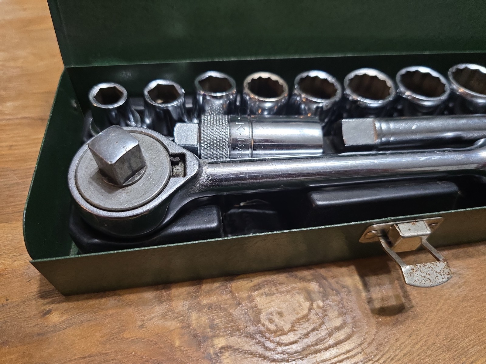 SK 401 Series 12 Piece 1/2″ Drive 6/12 Point Ratchet/Extension Socket Set USA