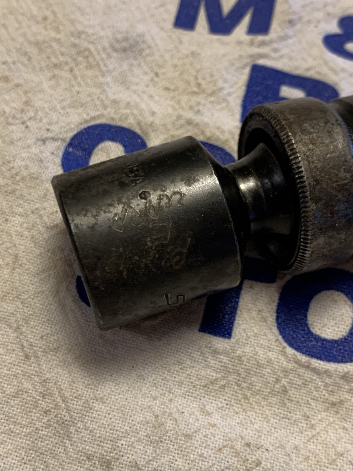 2006 Snap-on Tools USA 1/2″ Drive SAE 7/8″ 6pt Impact Swivel Socket IPL28B