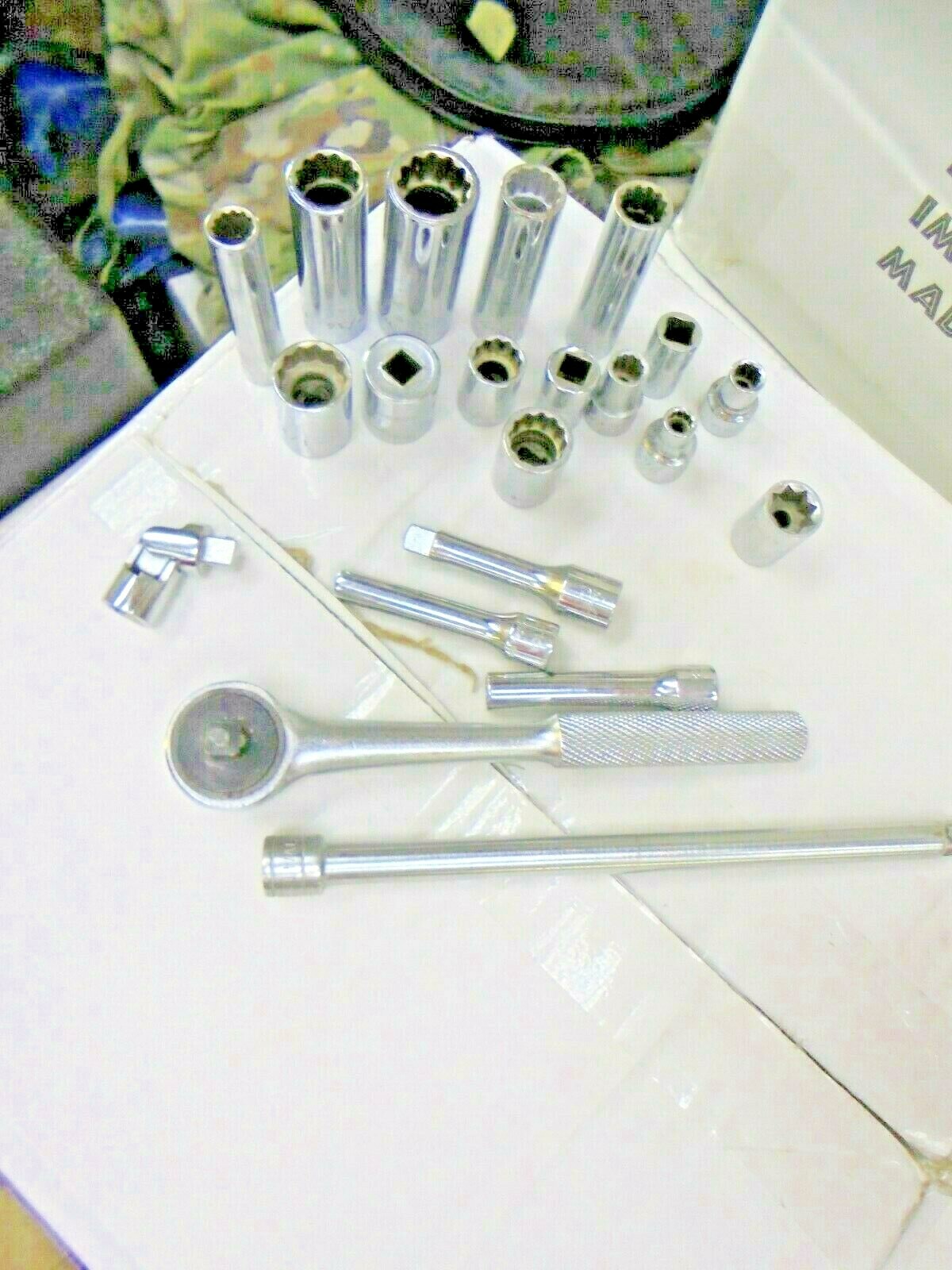 SET OF VARIOUS SOCKETS WITH A RATCHET ( 21 PC SET)