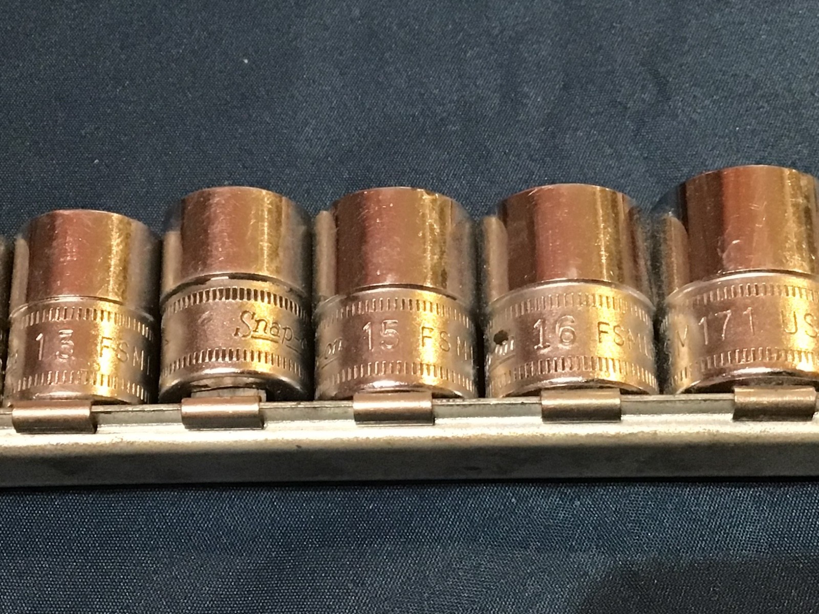 Vintage Set of x12 SNAP-ON METRIC SOCKETS 6pt #8-9-10-11-12-13-14-15-16-17-18-19