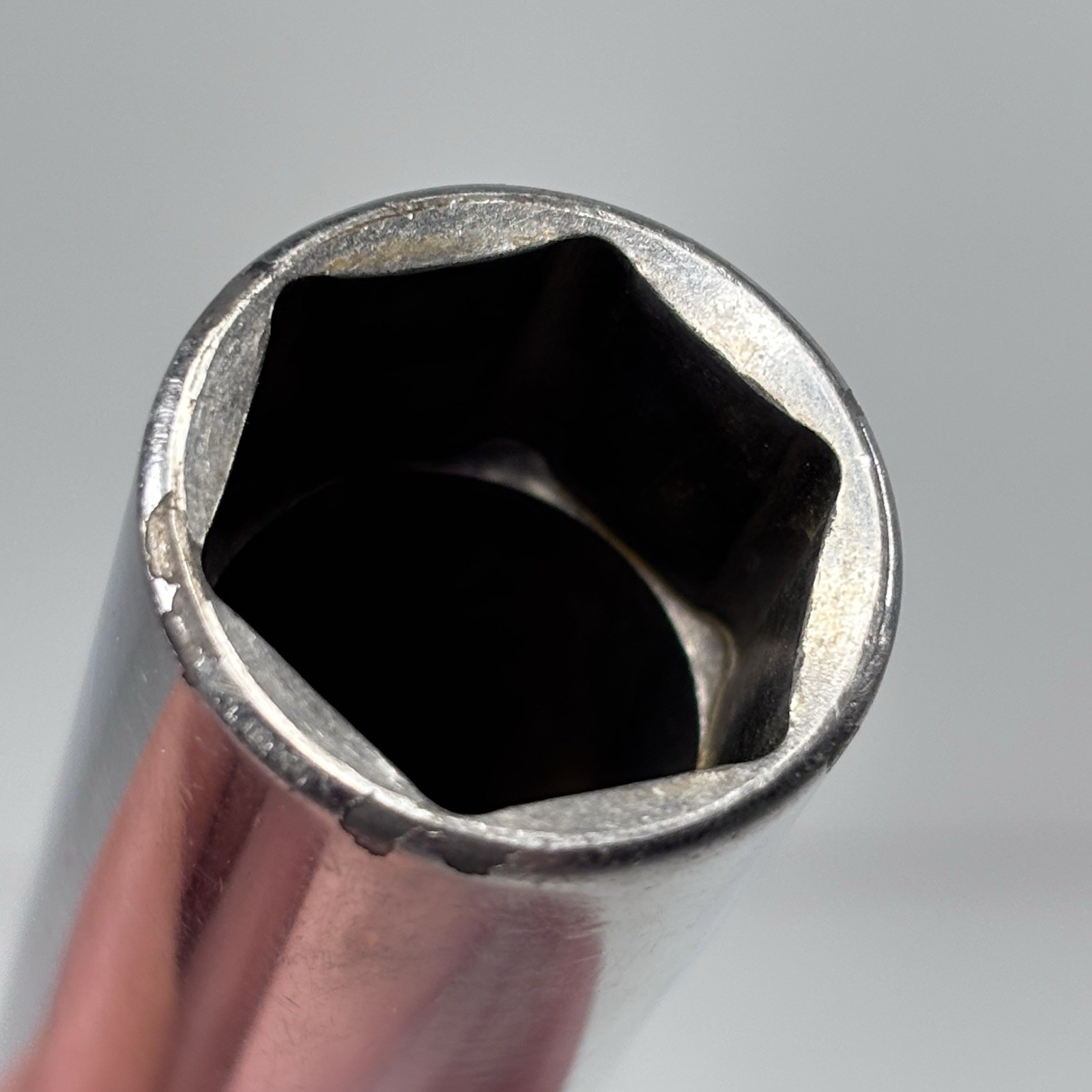 Snap On Tools SFSM17 3/8 Dr 6Pt Metric 17mm Flank Dr Deep Chrome Socket USA 2004